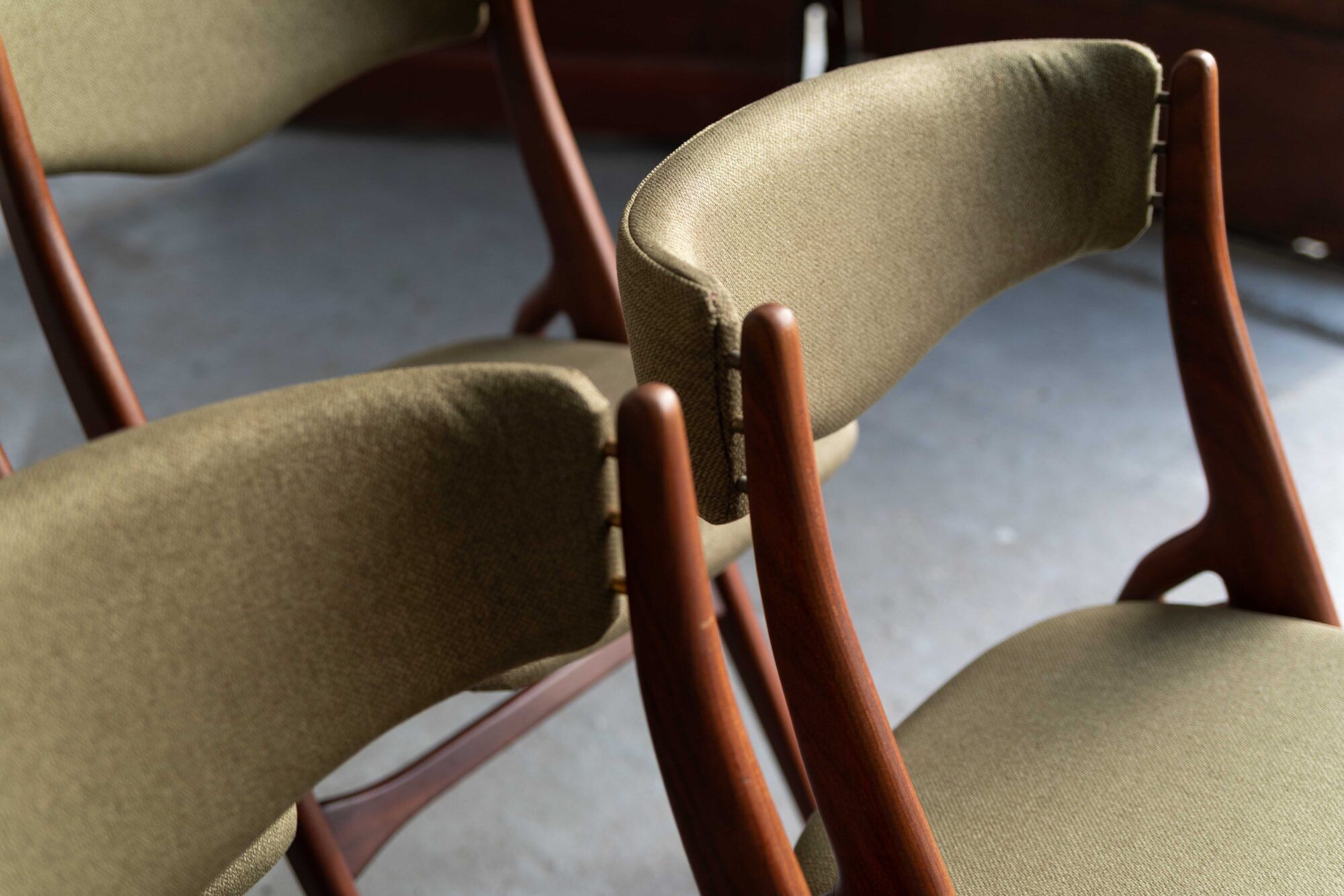 Set of 6 Aska dining chairs by Louis Van Teeffelen