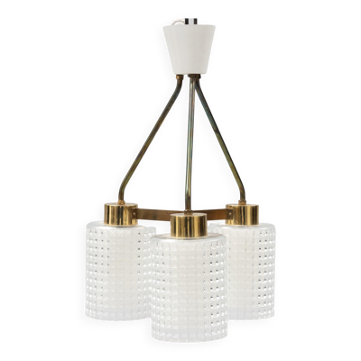 Lampe à suspension en verre et laiton de 3 lampes par Orrefors Suède, 1960
