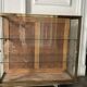 Vitrine en laiton ded la maison william paris xi