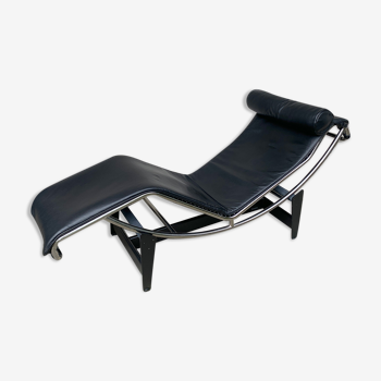 Chaise longue LC4 cassina by  Le Corbusier