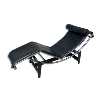 Chaise longue LC4 cassina by  Le Corbusier