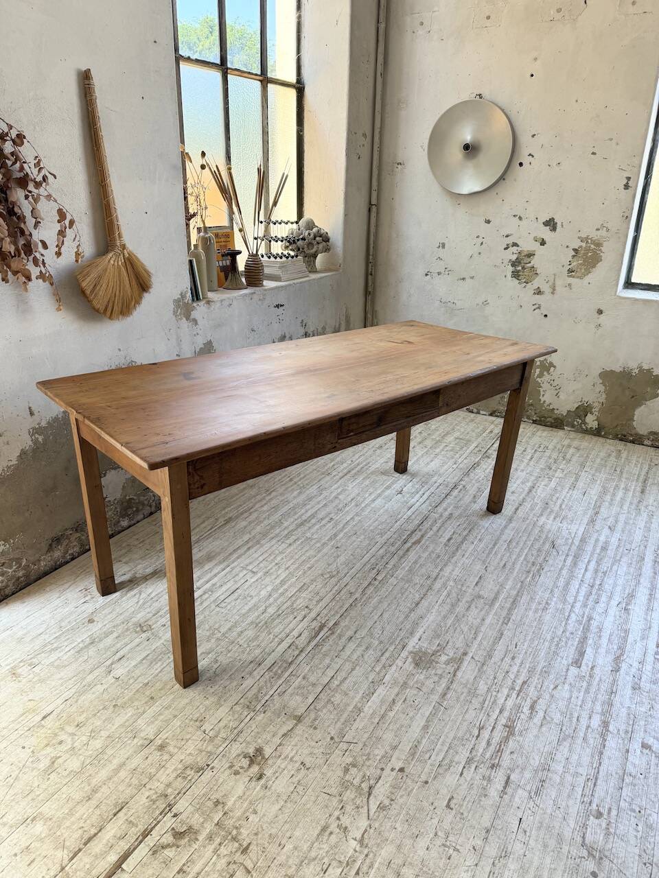 Cherry farmhouse table 1m8