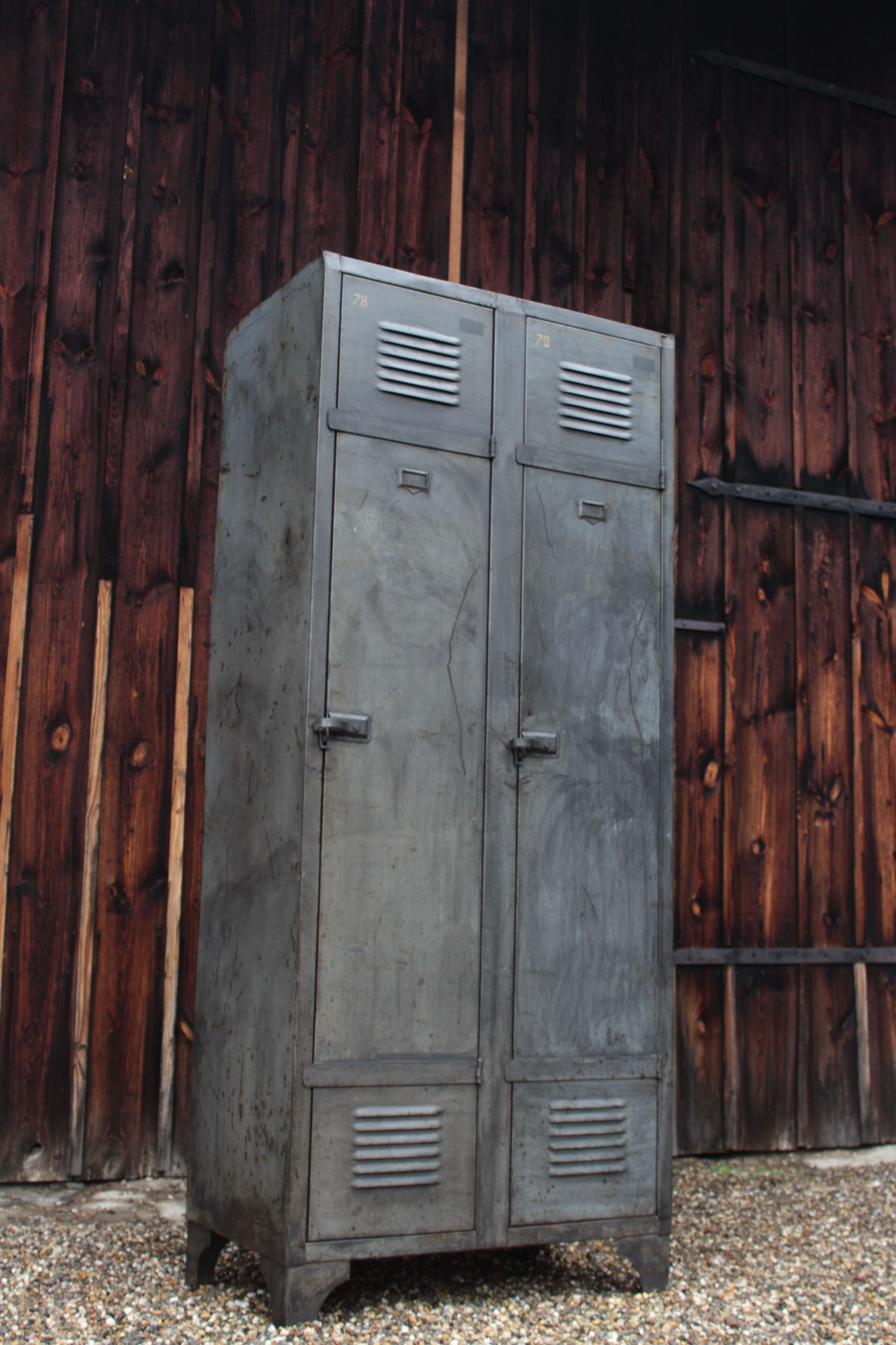 Metal cloakroom 1970