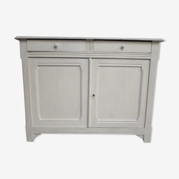 Off-white sideboard with 2 doors and 2 drawers