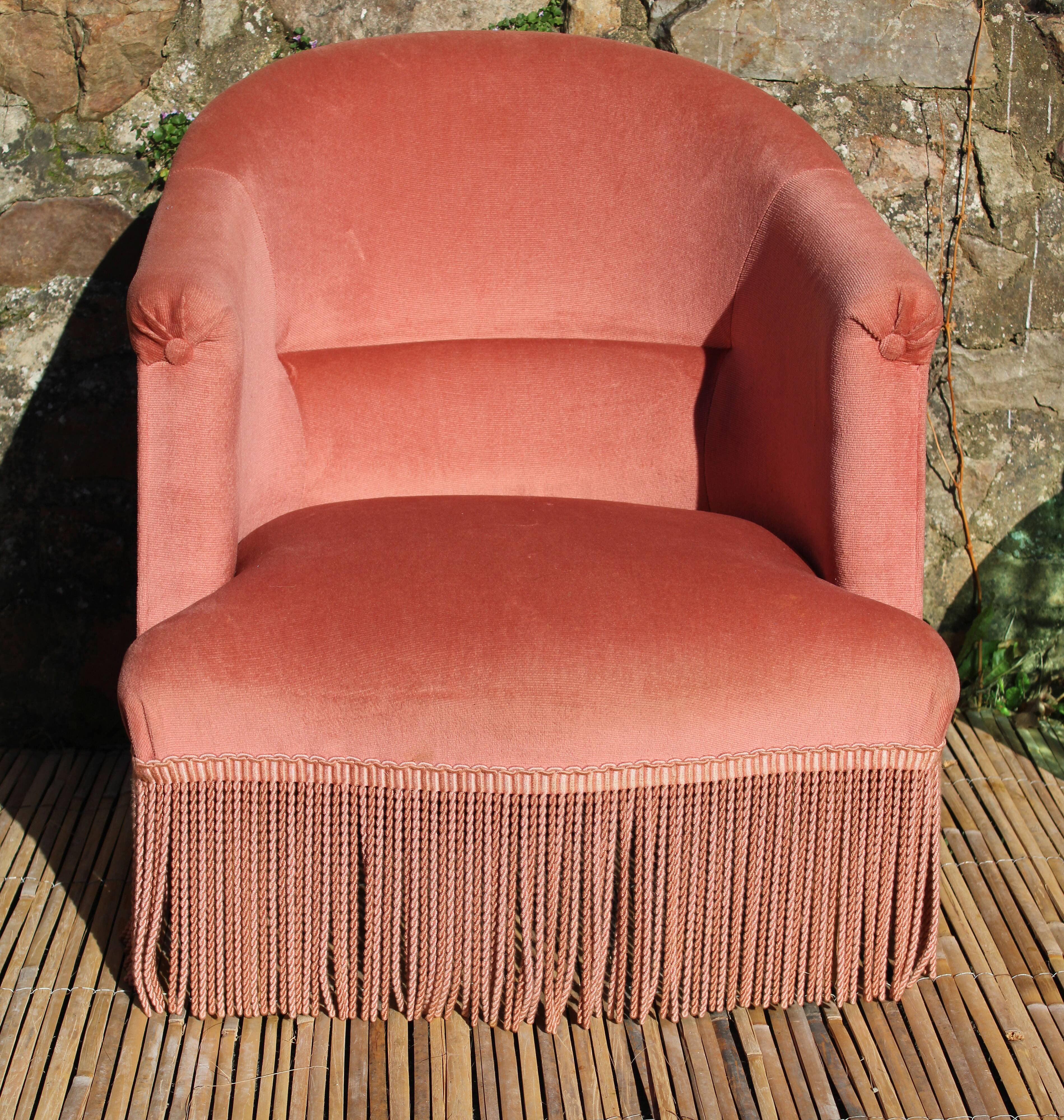 Pink toad chair