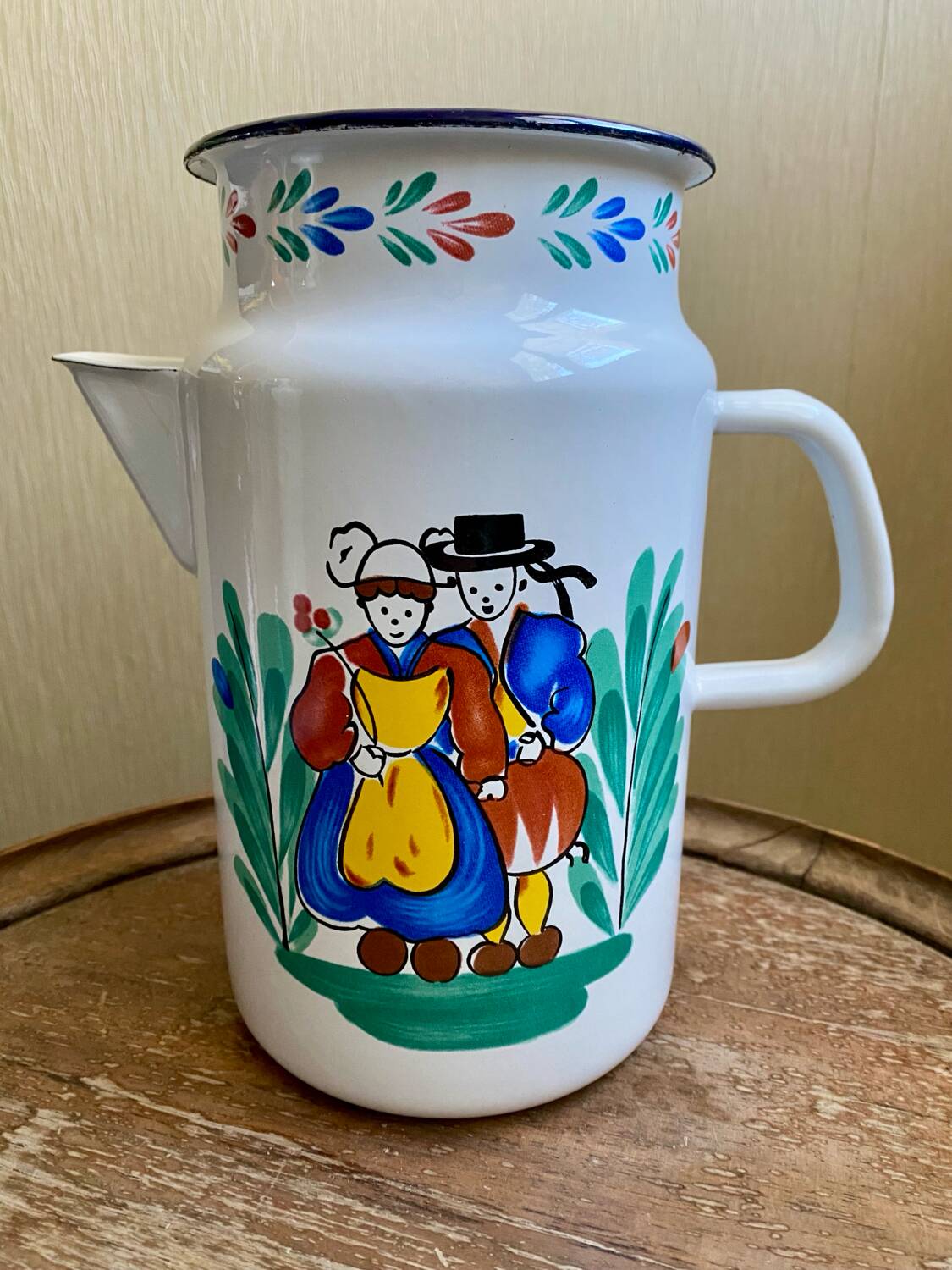 Grand, piché, par/cafetière folklore, breton vintage en émail