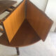 Table ronde avec rallonges et 4 chaises dossier cannage Vintage