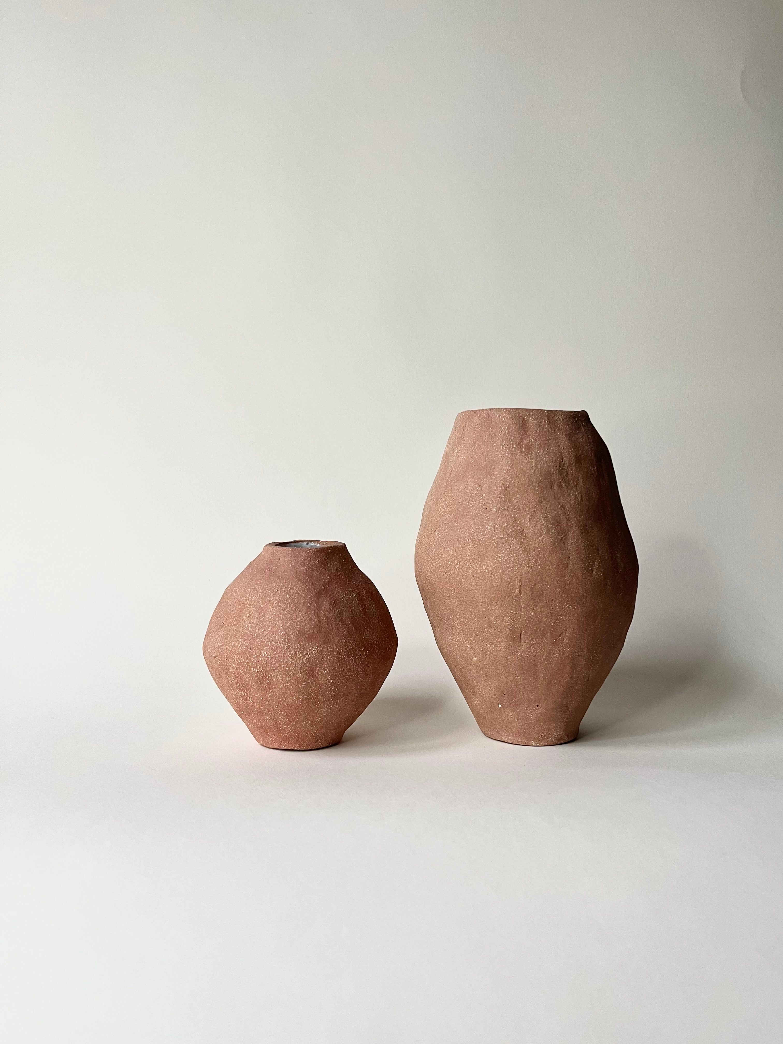 Vase boule terracotta, Tram Gomsu