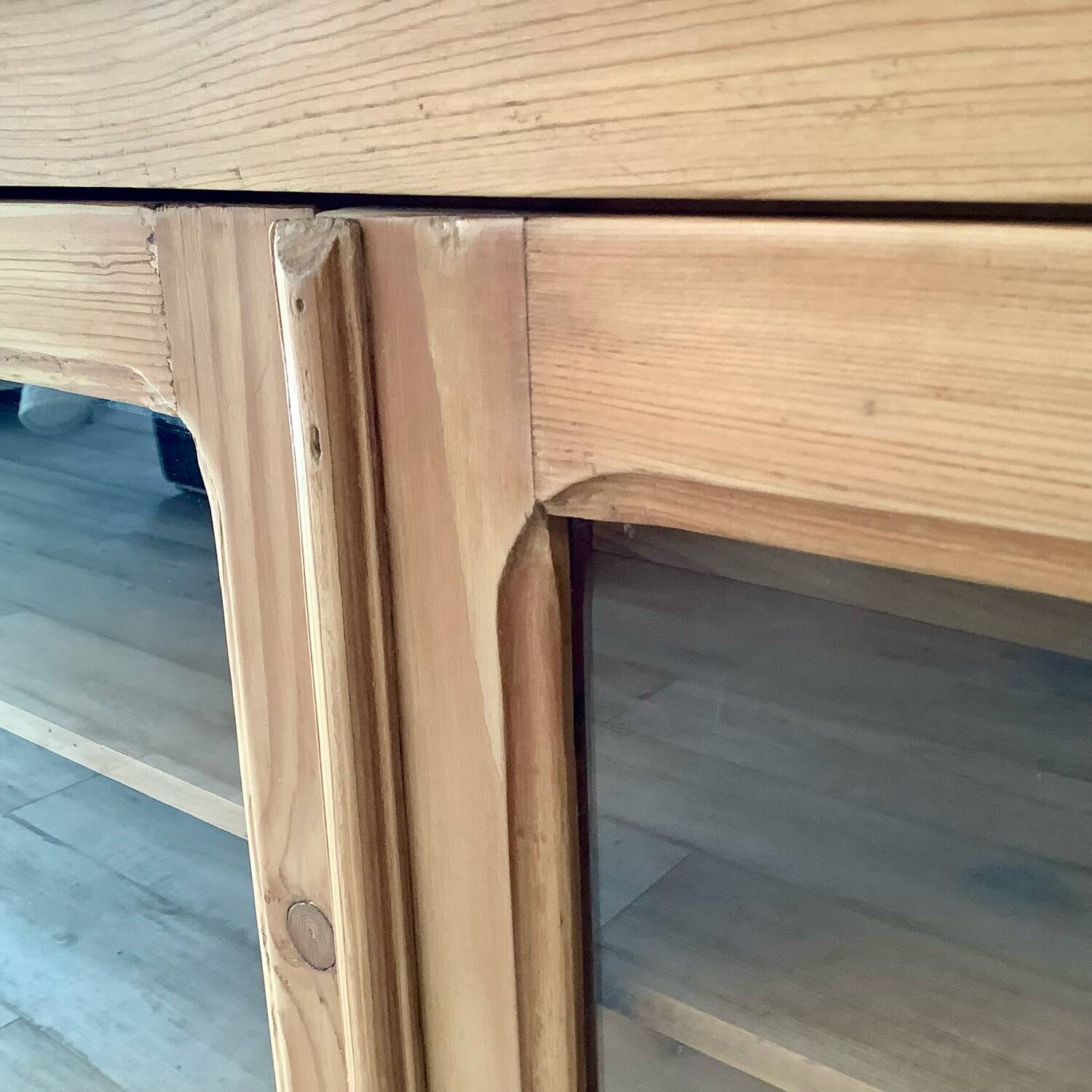 Parisian buffet dresser