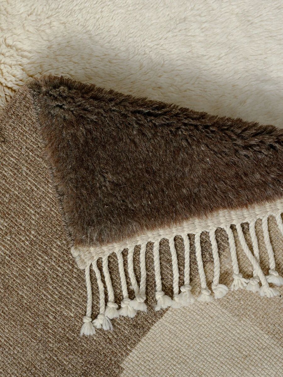 Ridge | Natural dye | 180 cm x 279 cm