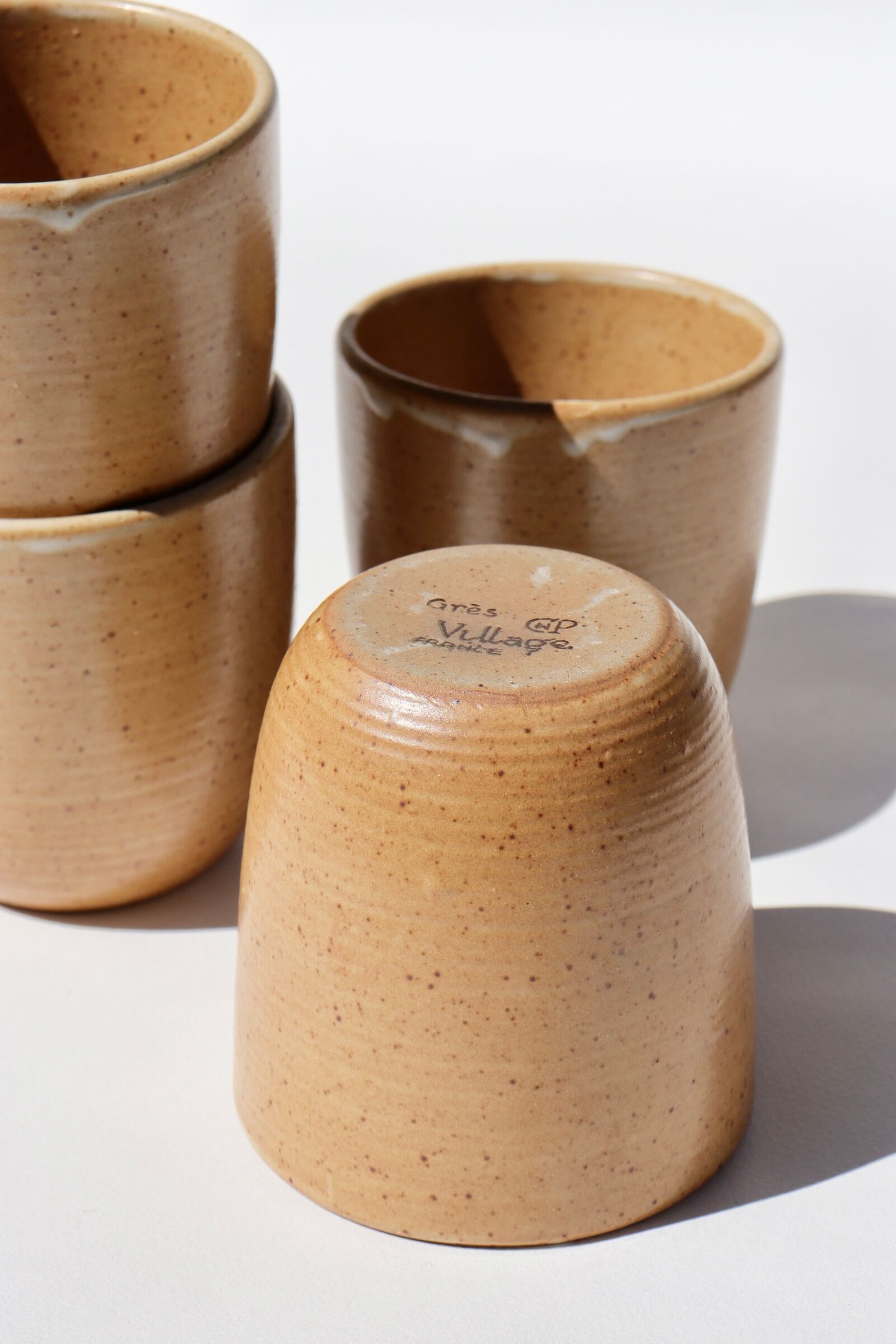5 tasses en grès moucheté Grès Village
