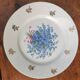 Plat en porcelaine myosotis