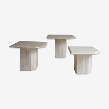 Ensemble de tables d'appoint en travertin