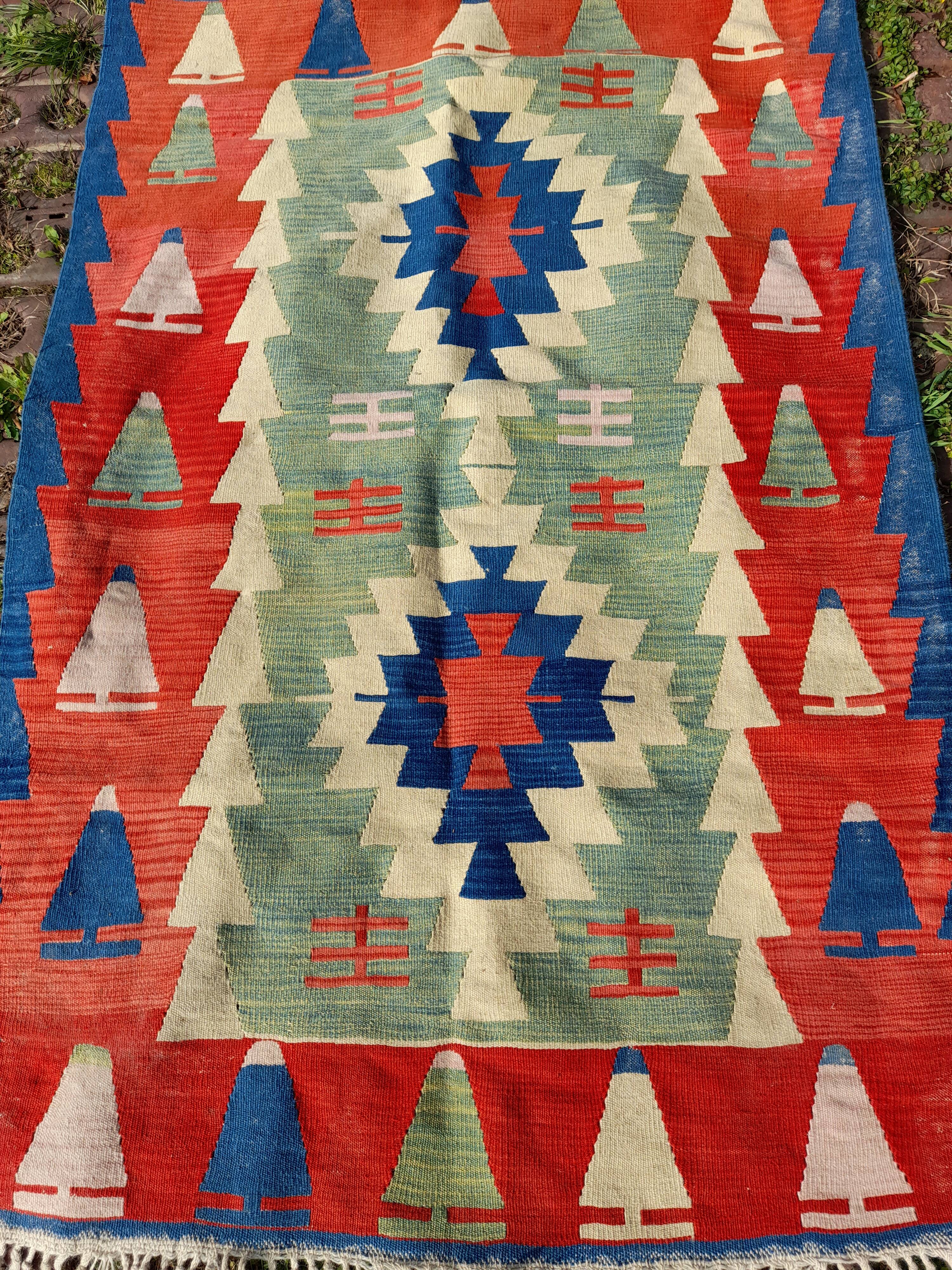Kilim carpet- 114x168cm