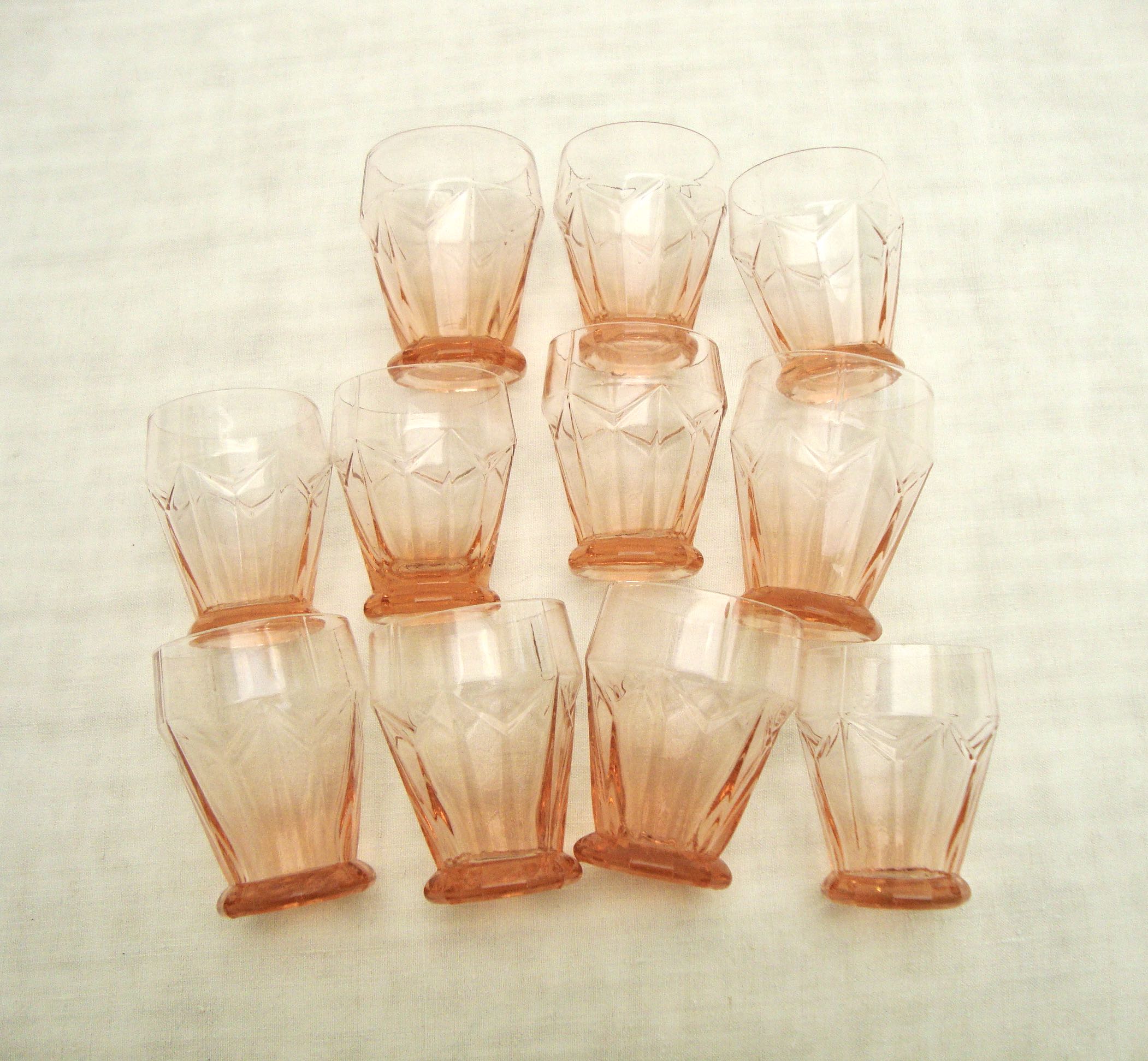 Set de 11 verres gobelets art déco