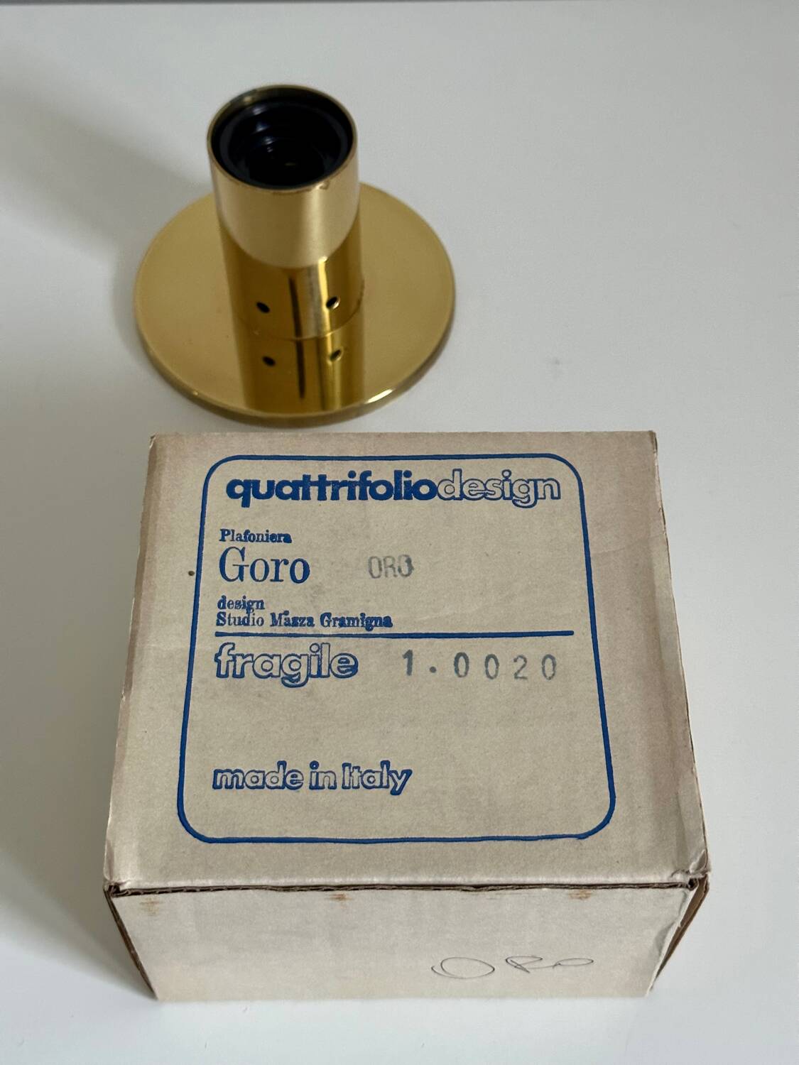 Pair of Goro gold wall or ceiling lights by Studio Mazza Gramigna Quattrifolio