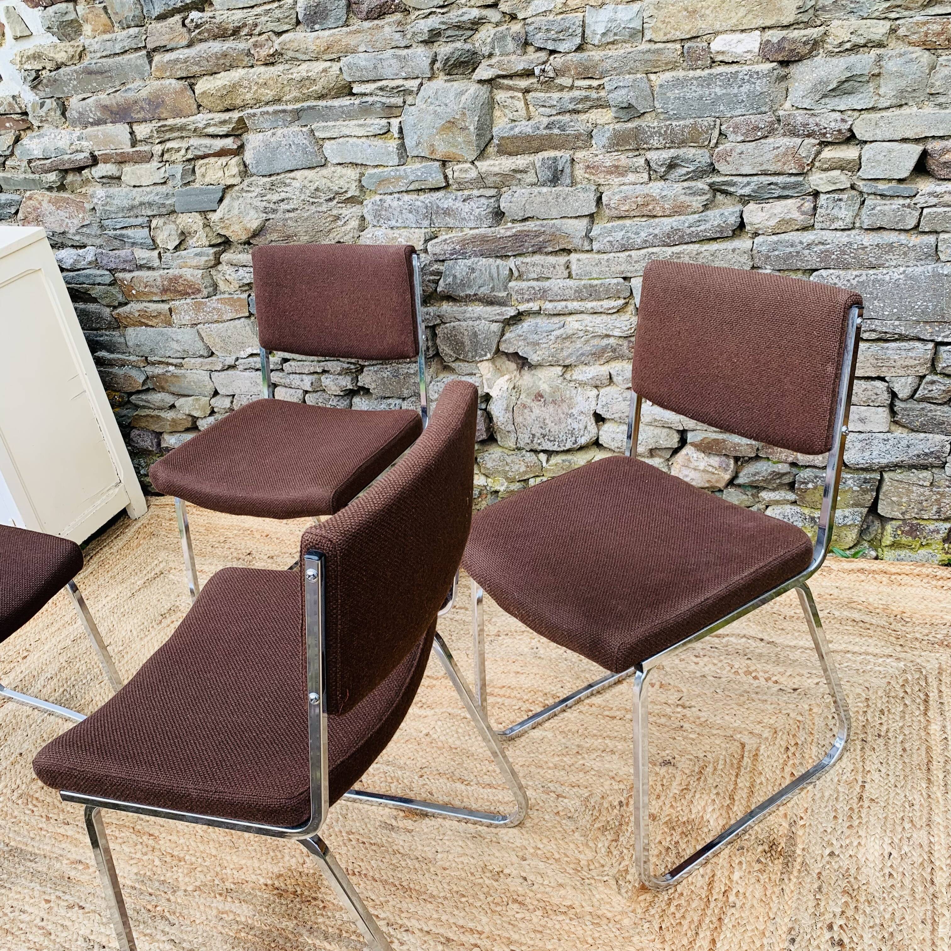 Set of 4 vintage chairs