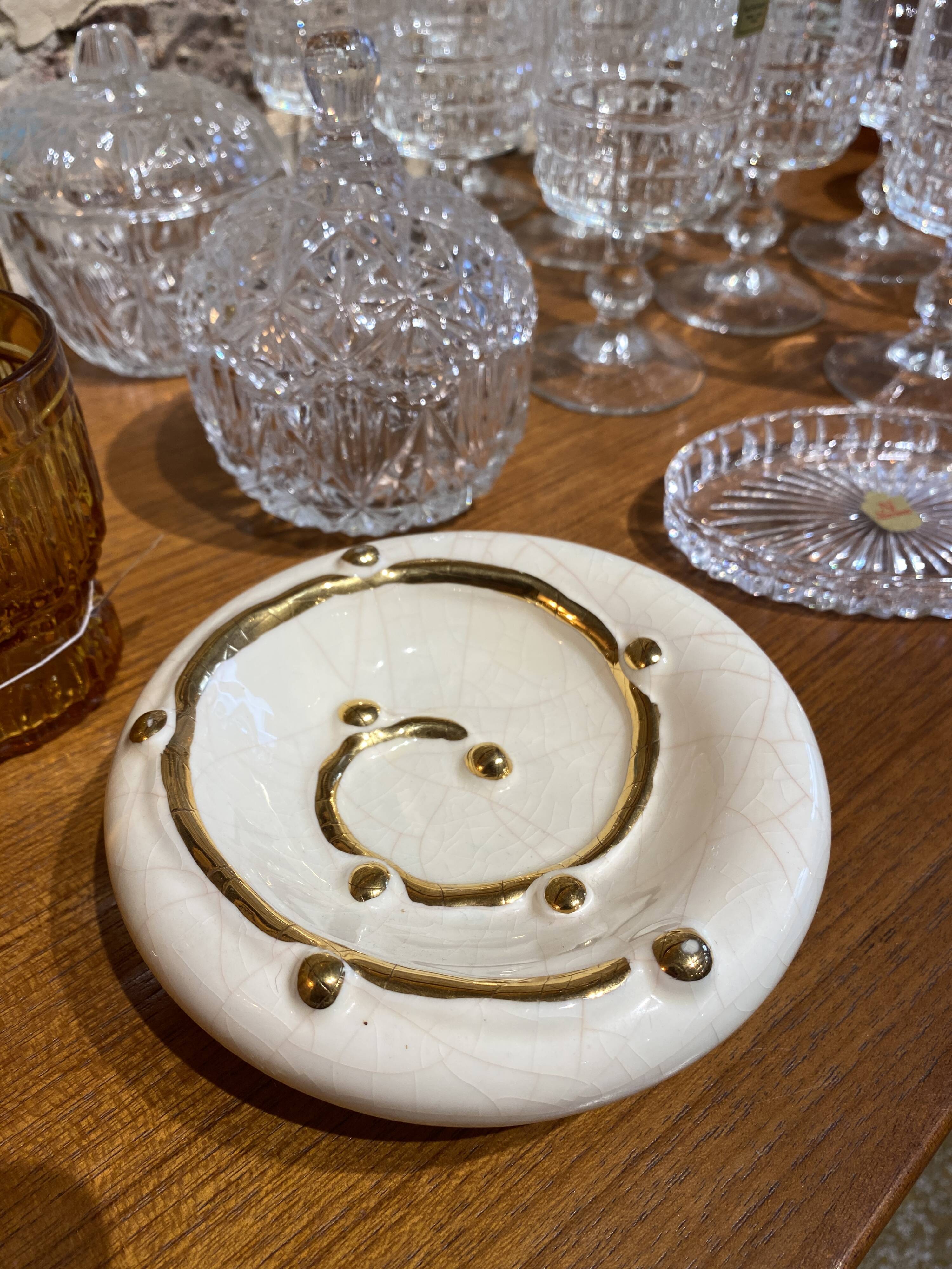 Empty pocket in Longwy earthenware