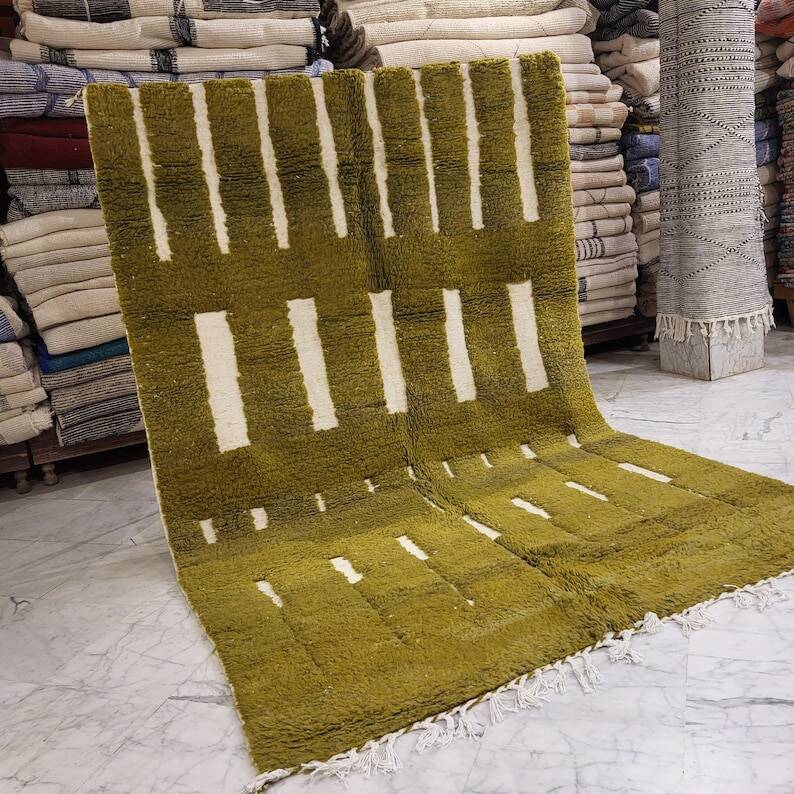 Handmade Moroccan rug 250cm x 150cm