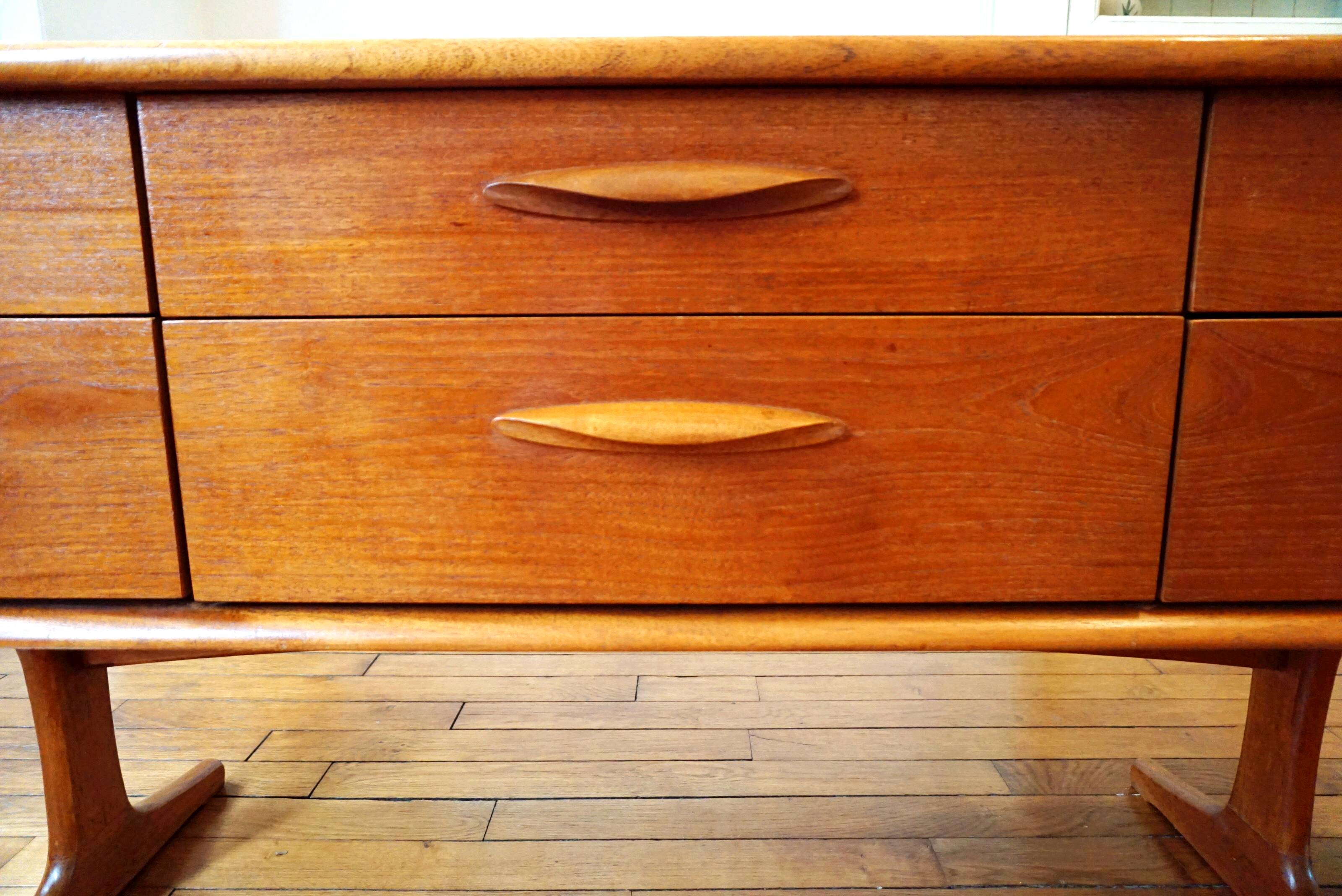 Teak sideboard, Austinsuite