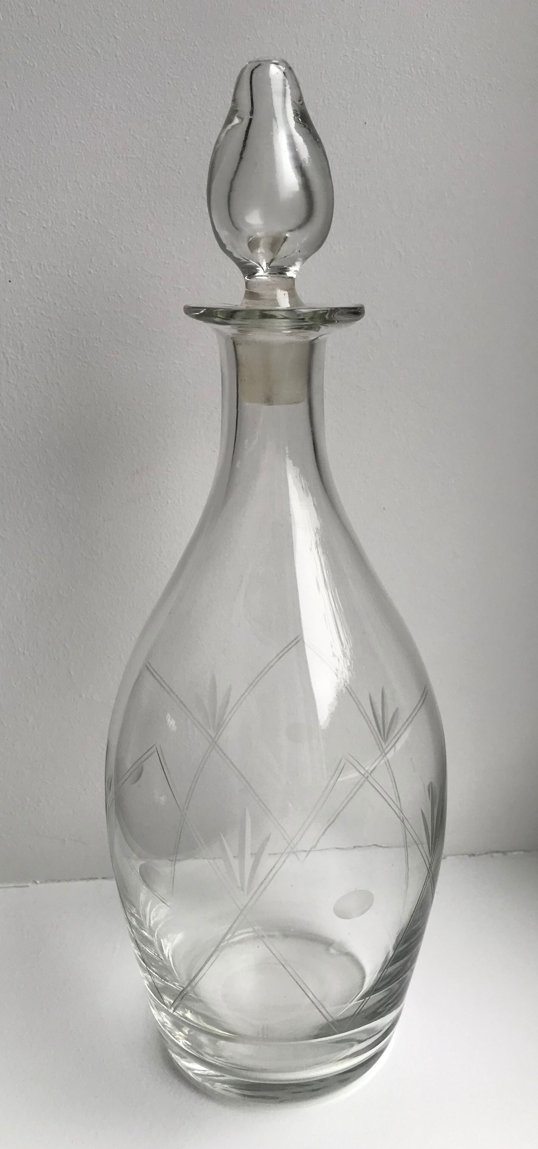 Carafe à vin en cristal en verre gravé début XXème
