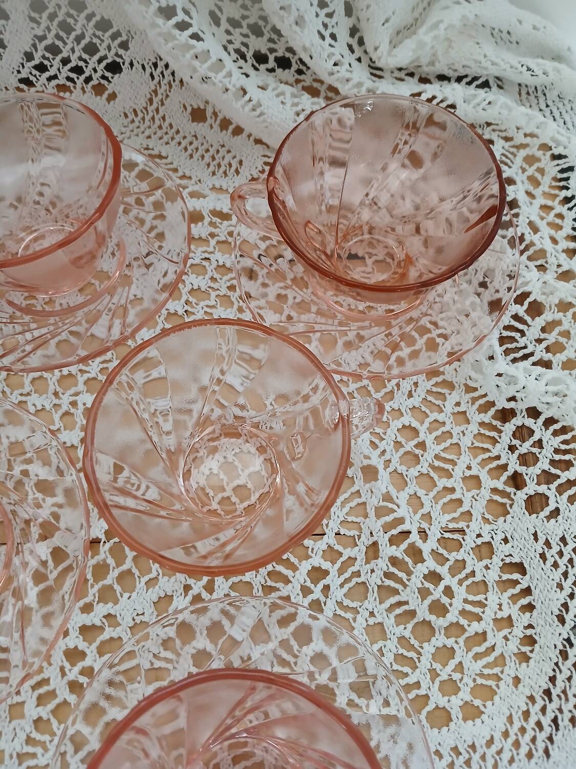 Set of 9 pink Vereco cups