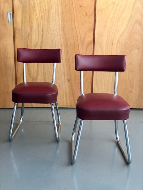 Office chairs in burgundy skaï 50s