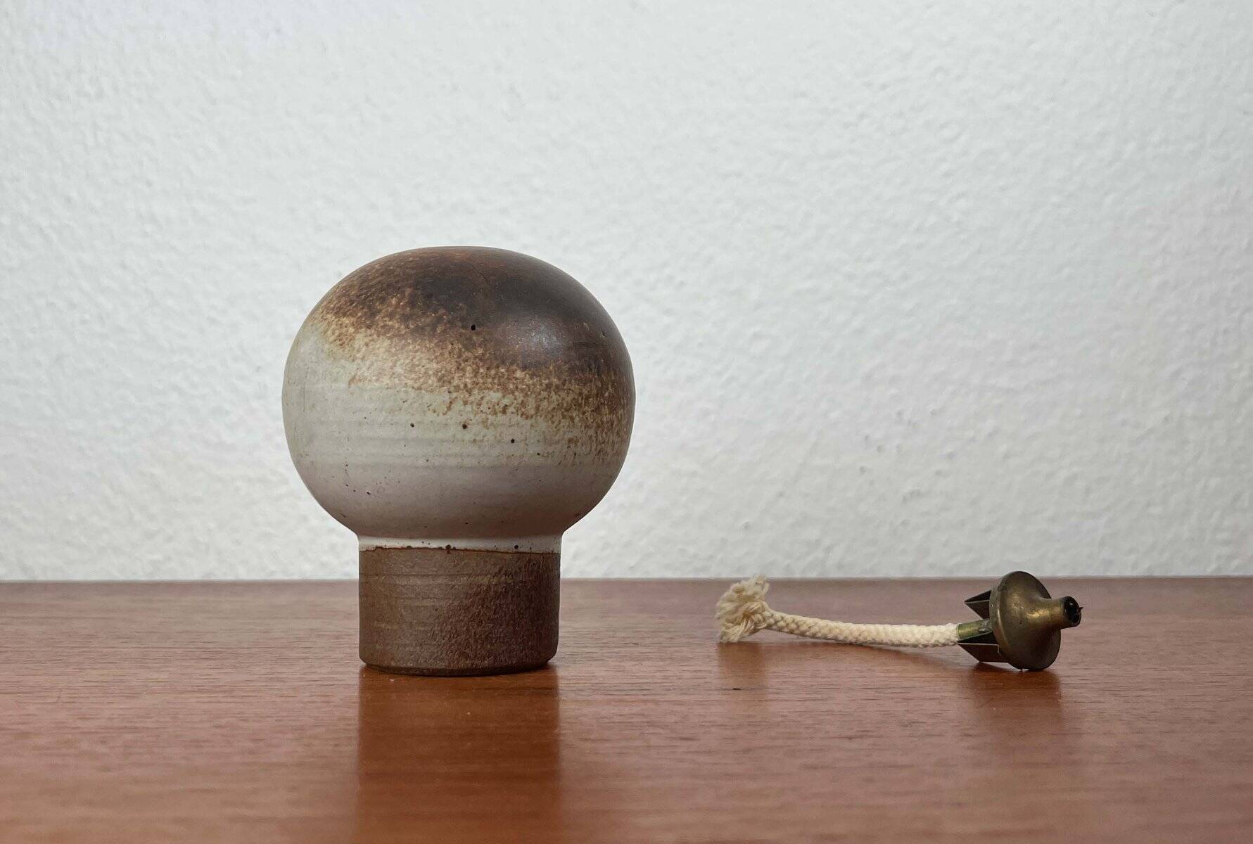 Mid-century modern ceramic oil lamp by Danish studio Aage Würtz, 1956.