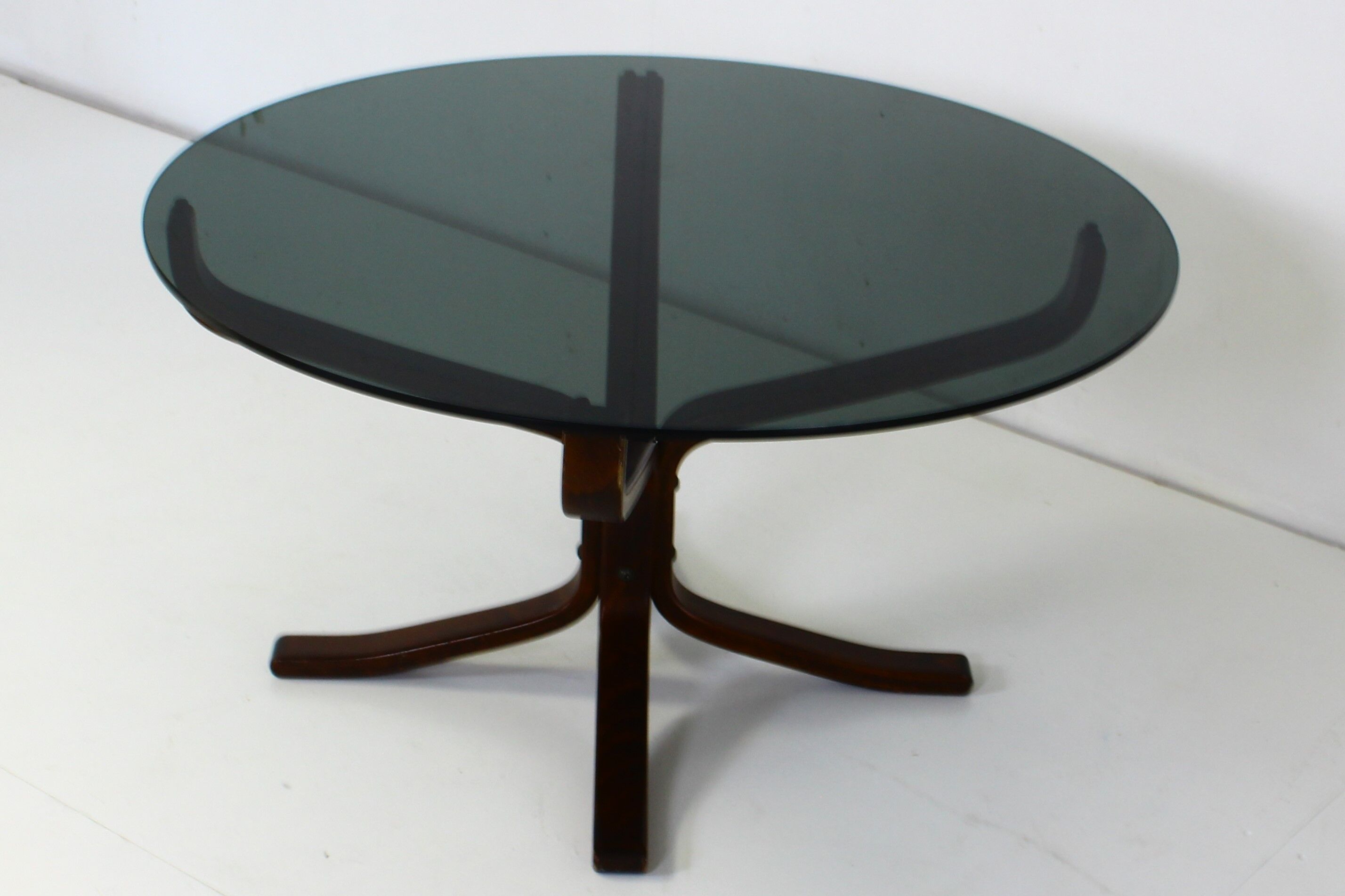 Vintage falcon coffee table by Sigurd Resell, norway 1970