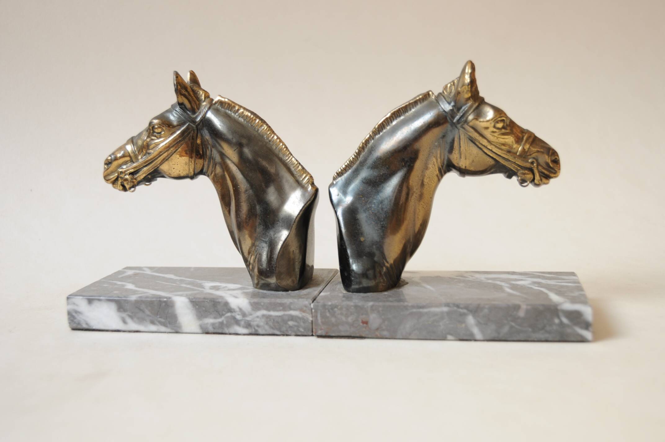 Art deco bookends (1920-1930) horse riding in marble and brass