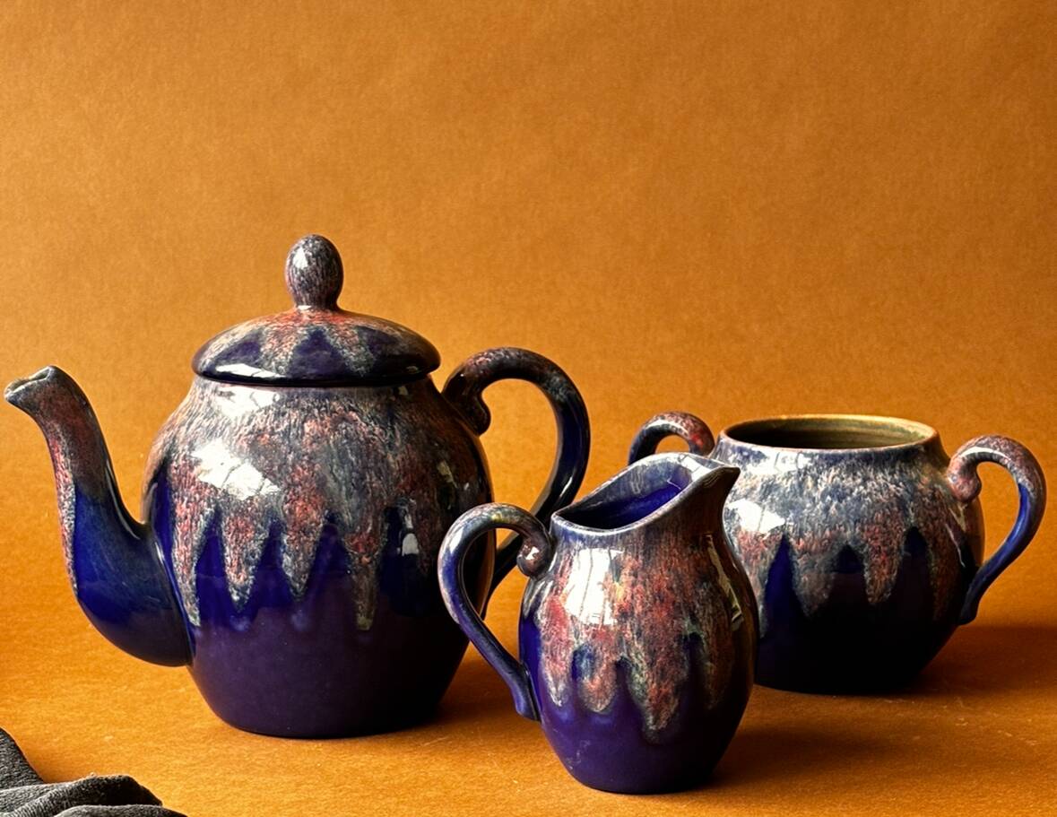 Teapot, milk jug and sugar bowl Lacheny Saint-Amand