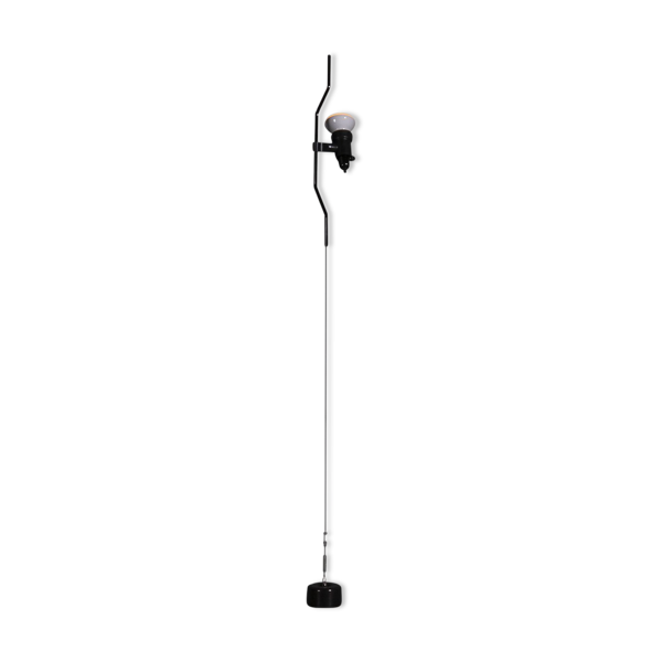Suspension parentesi conçue par Achille Castiglioni et Pio Manzù dans les années 1970 — Beyit
