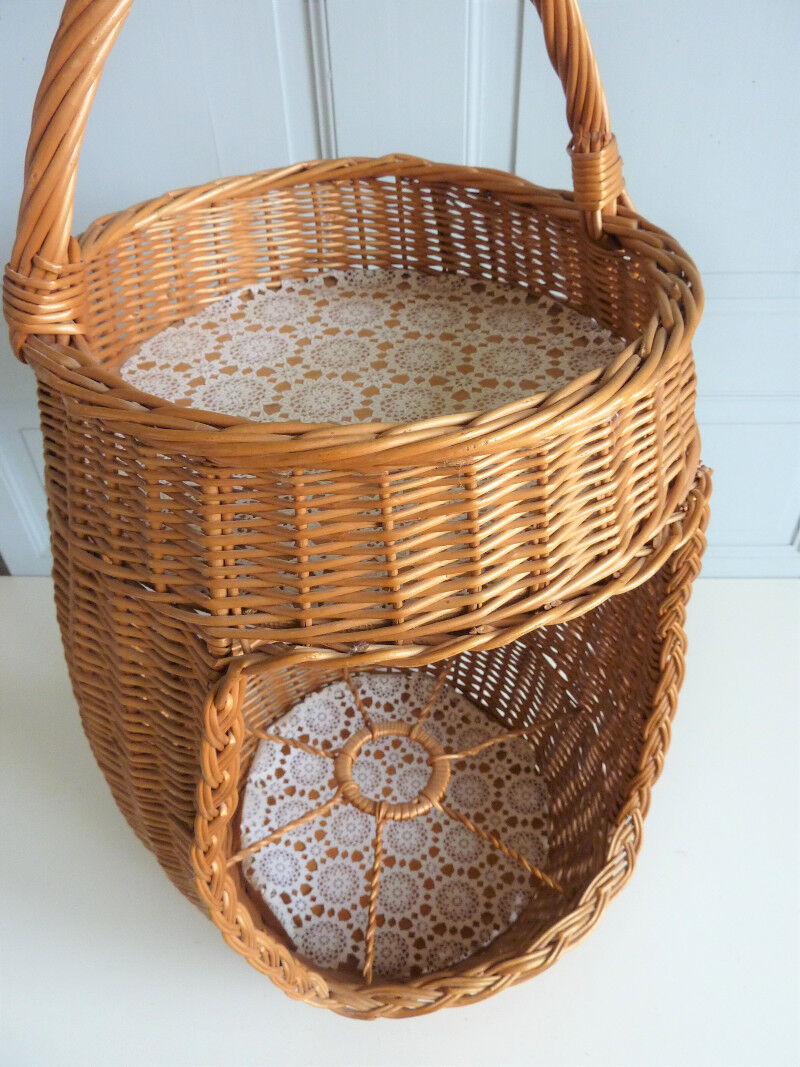 Rattan bar basket