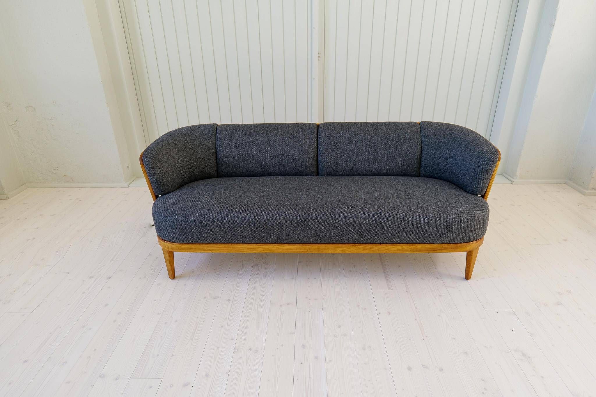 Mid-Century Modern Sculptural Canapé Model "Värend" Carl Malmsten, 1942