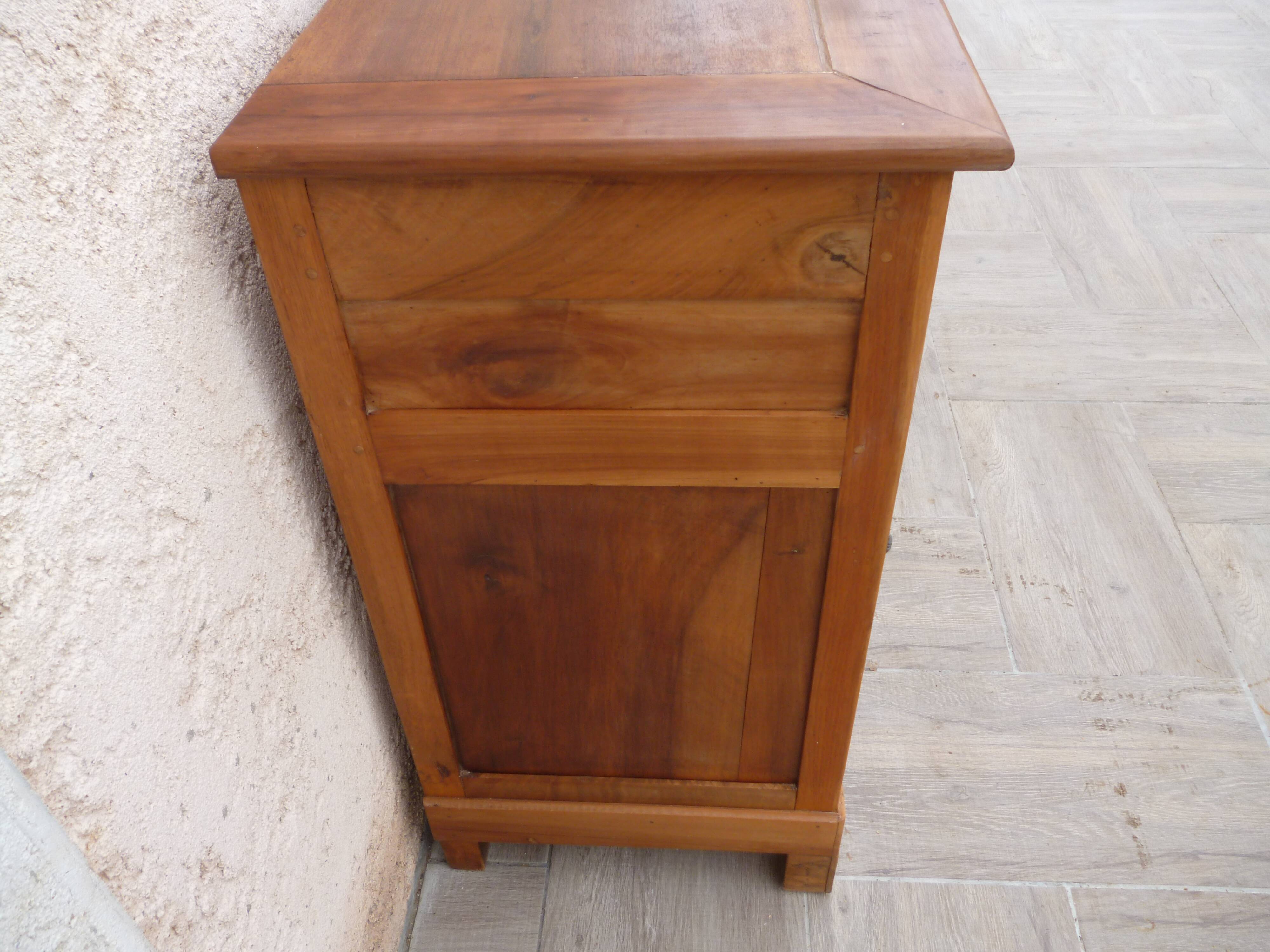 Walnut confectionery furniture