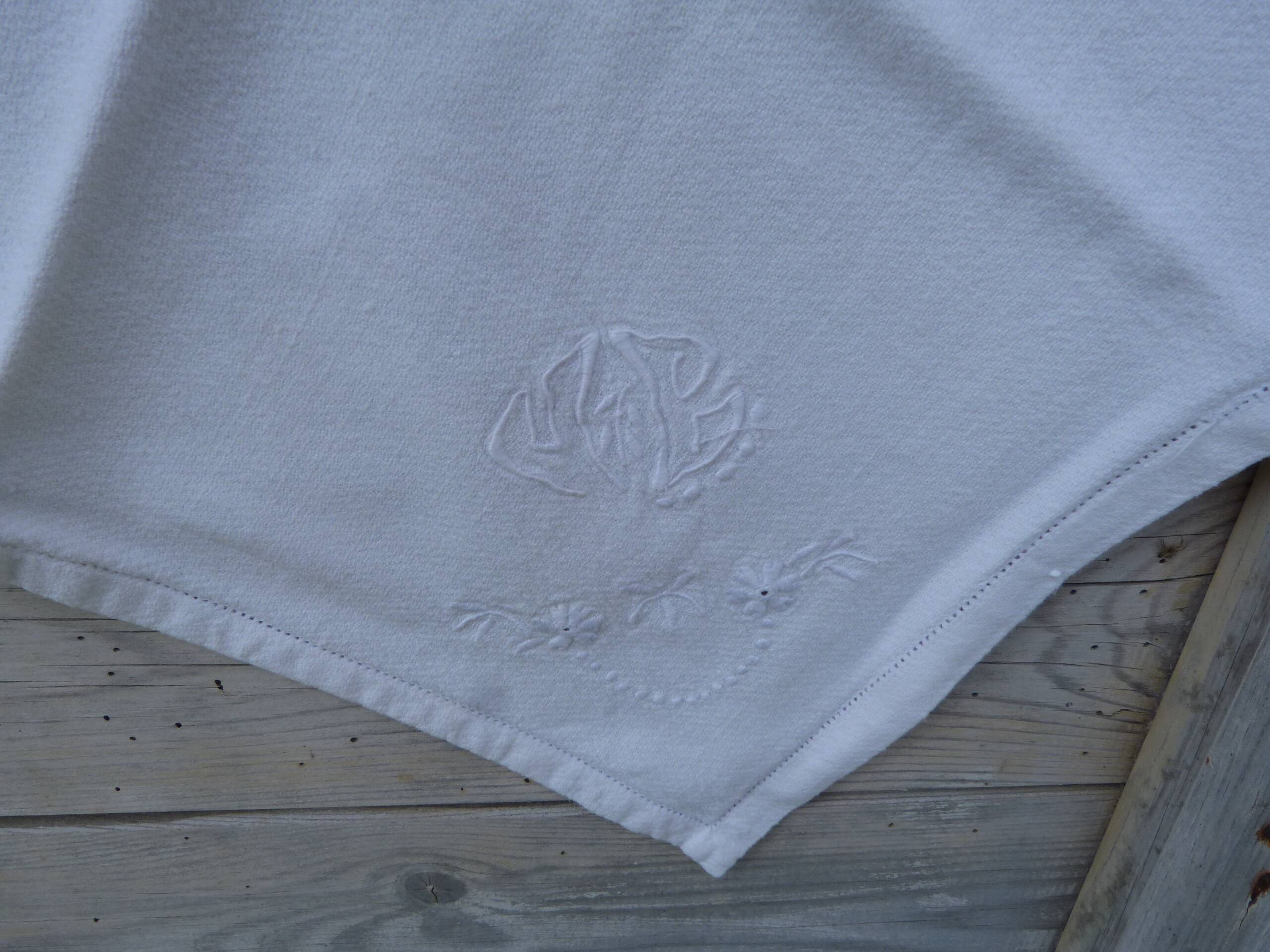 Set of 6 old 1900 napkins in white damask linen with hand-embroidered monogram