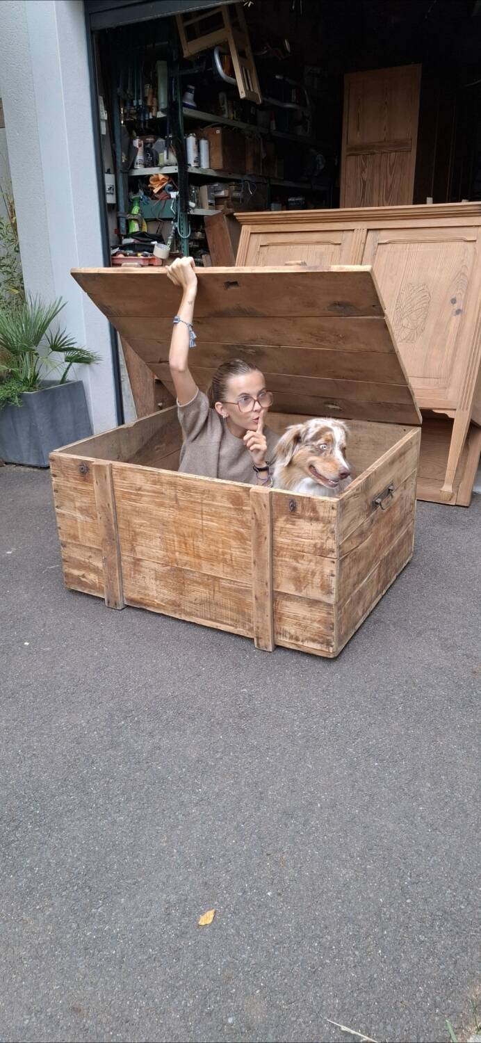 Wooden trunk or chest