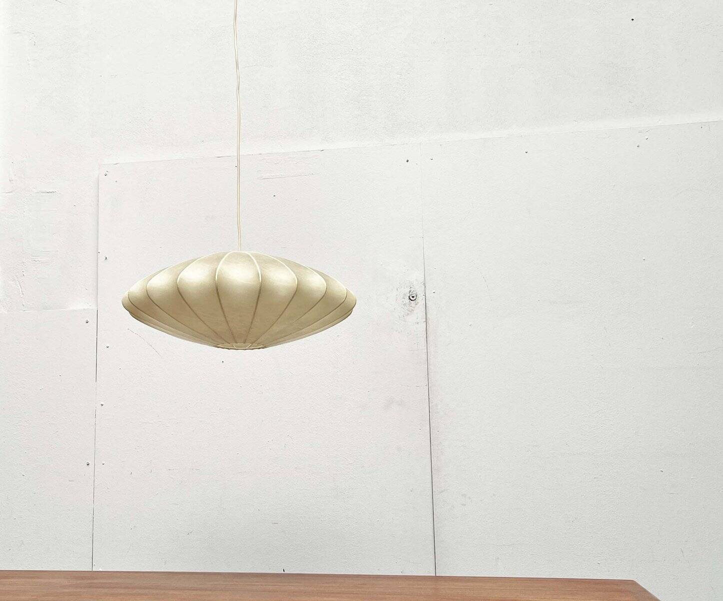 Modern UFO disc cocoon pendant lamp from the mid-century by Friedel Wauer for Goldkant Leuchten, Germany, 1960s.