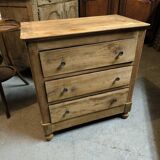 Small chest of drawers in solid walnut circa 1840