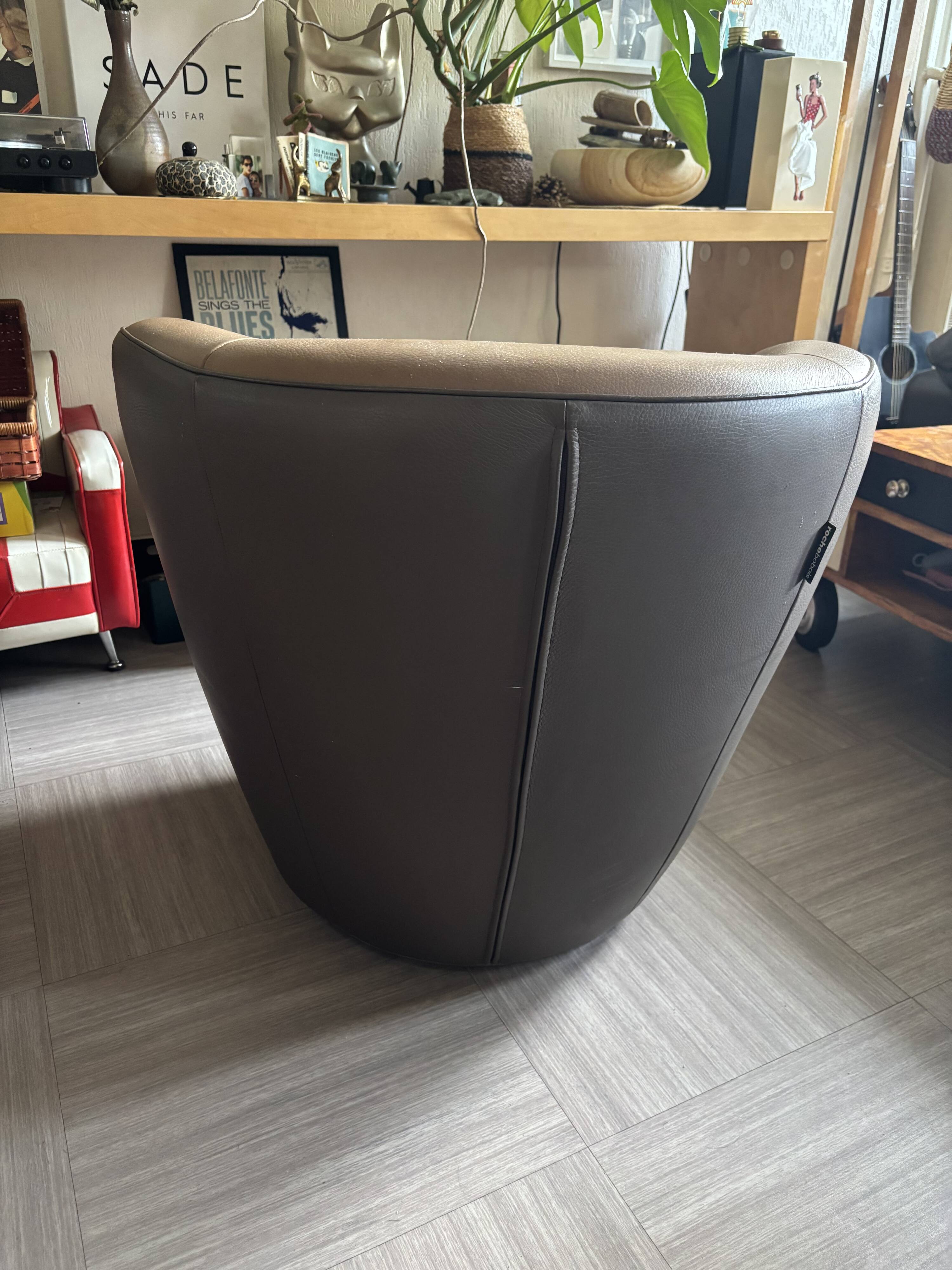 "Edito" convertible armchair in leather - Sacha Lakic for Roche Bobois