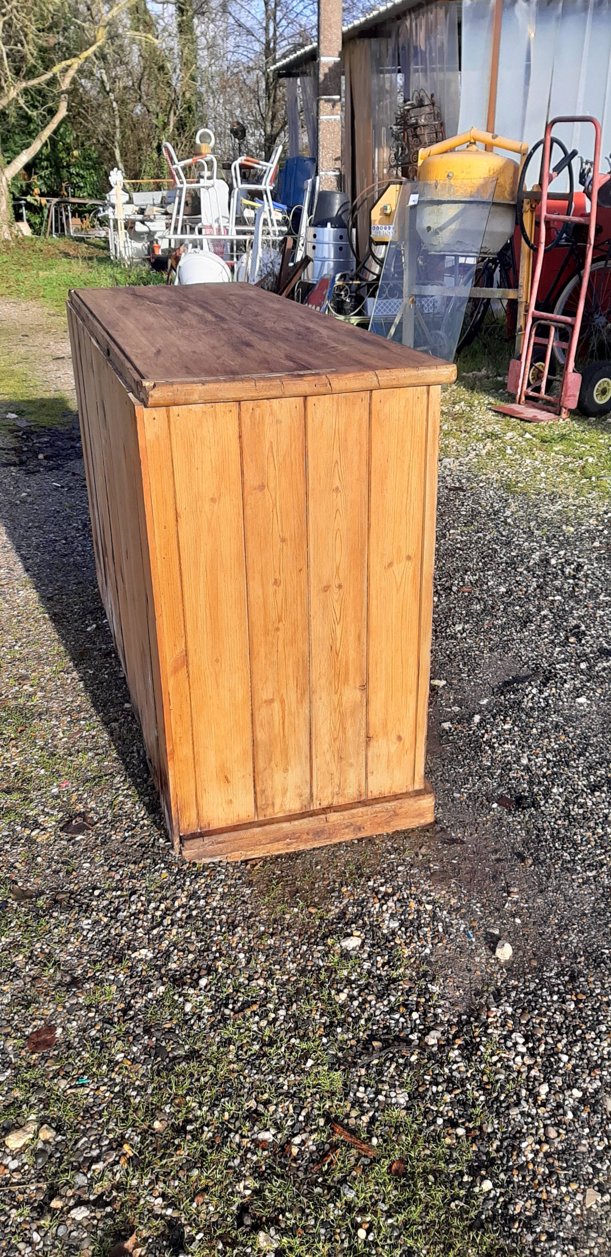 Industrial storage unit