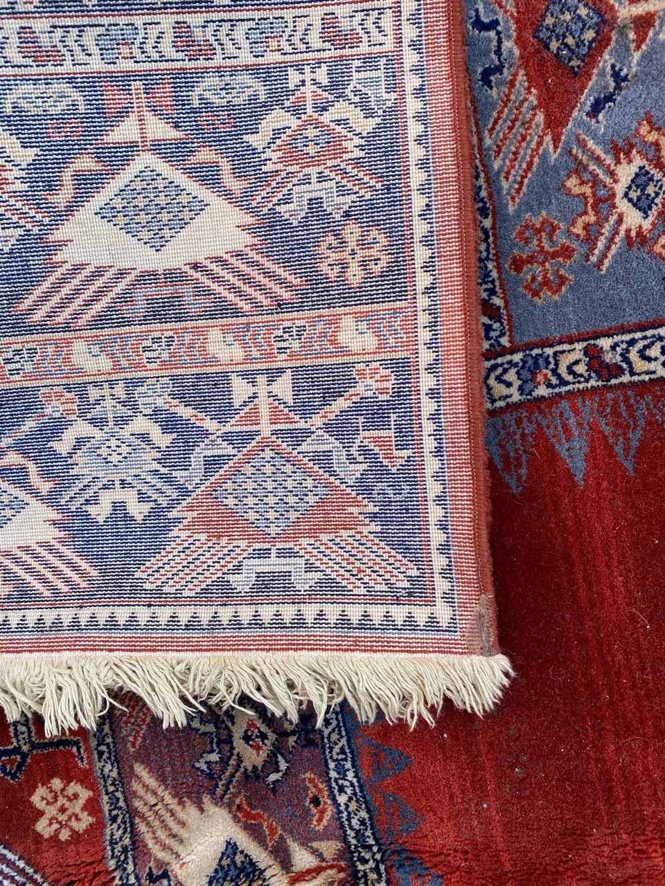 Persian-style mechanical carpet 178x194 cm