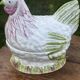 Superbe terrine en barbotine zoomorphe poule Caugant