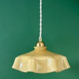 Suspension abat-jour vintage en opaline jaune