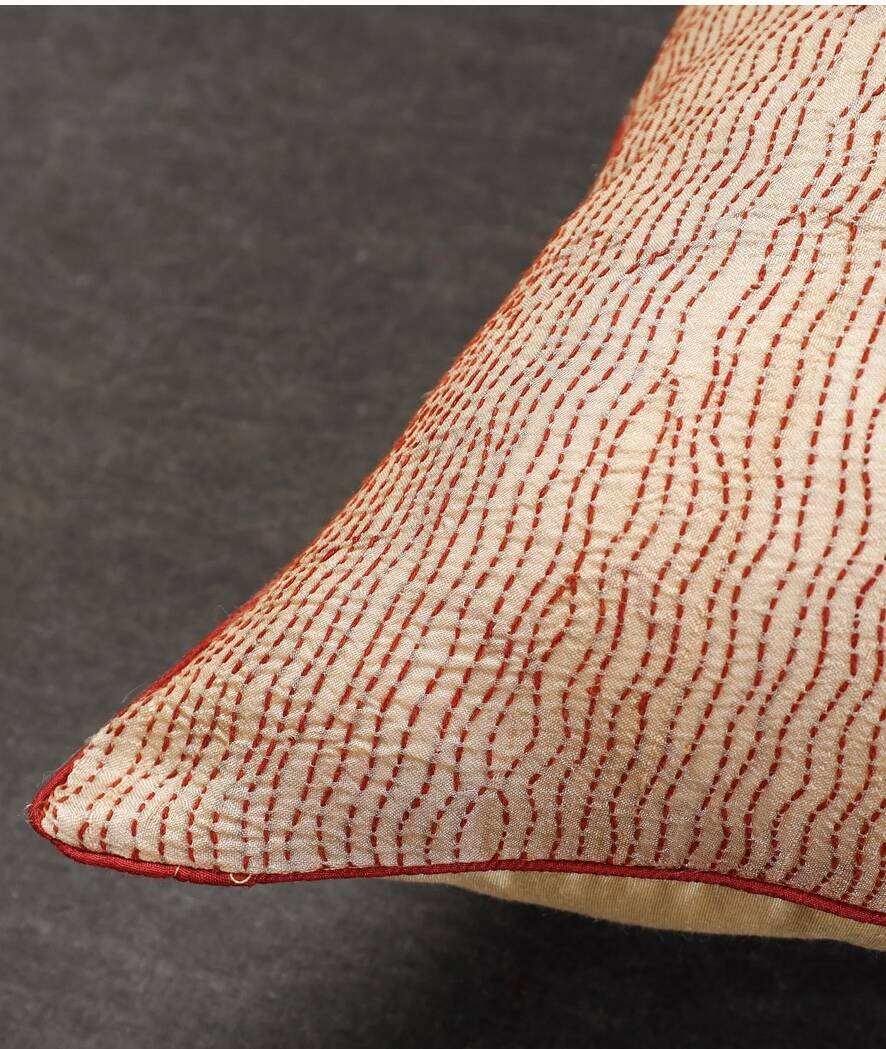 Indian cushion cover in hand-embroidered silk, beige and red