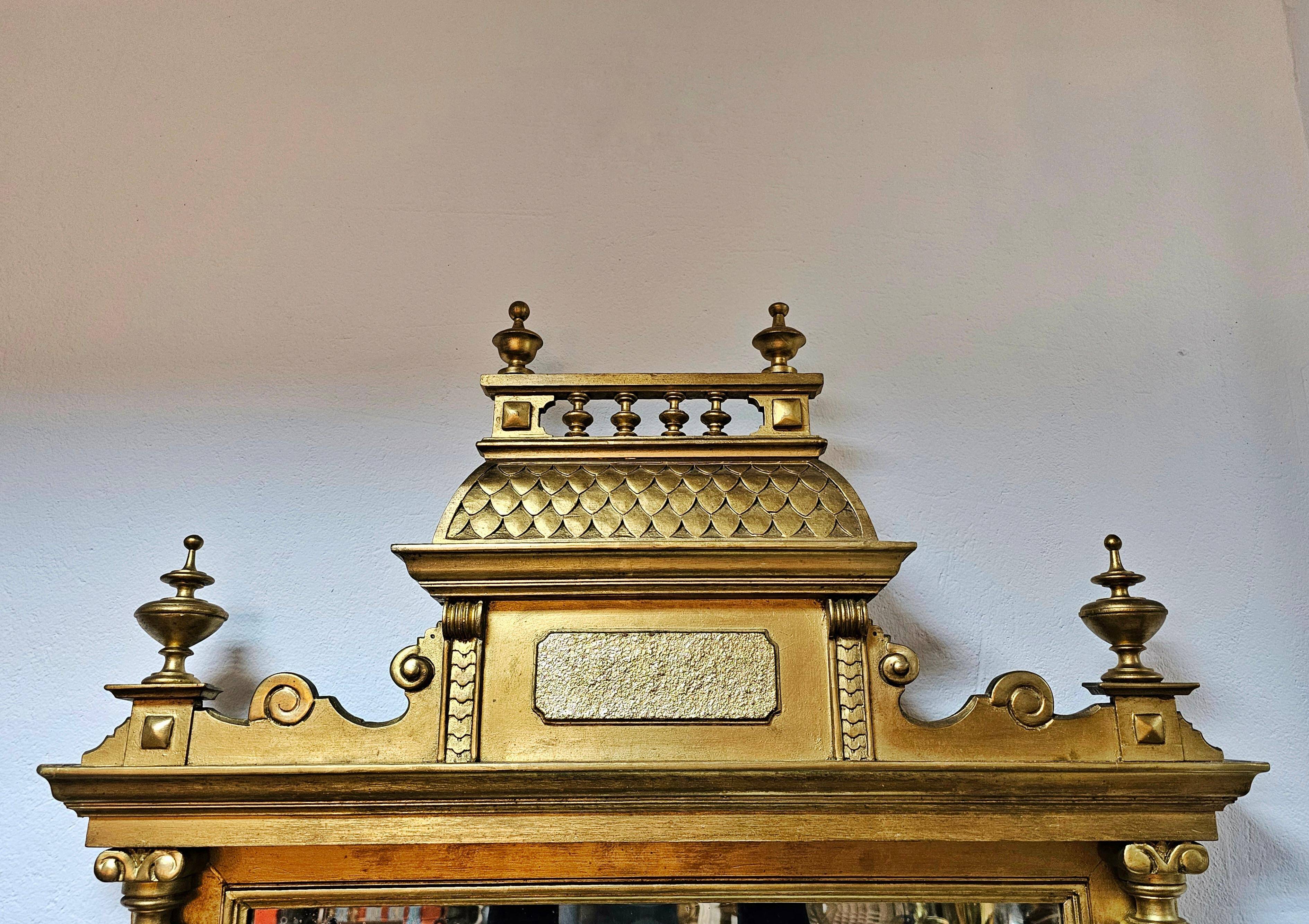Table console victorienne en bois doré avec miroir et plateau en marbre, Autriche 1880s