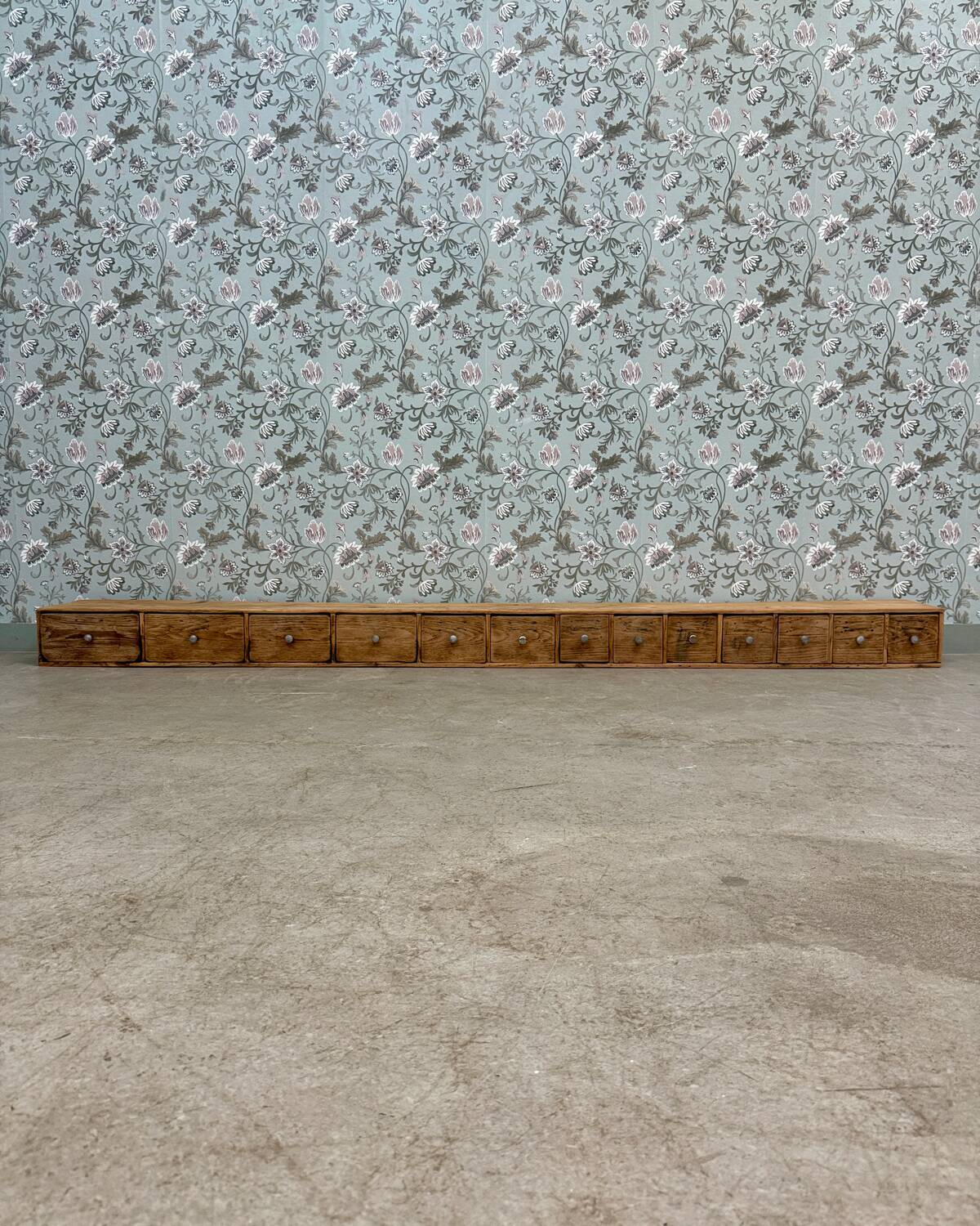 Long craft drawer unit (renovated)