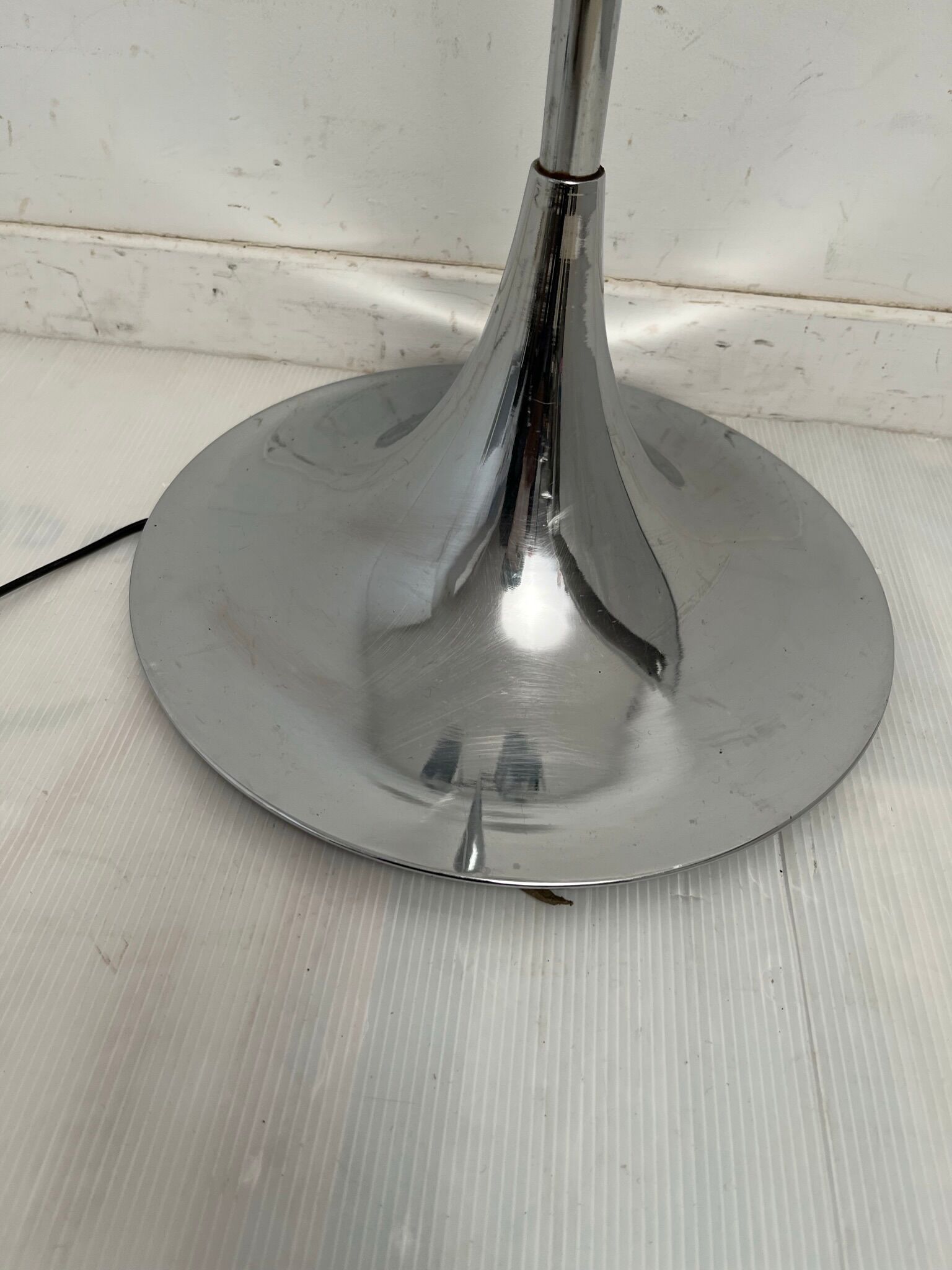3-globe chrome floor lamp