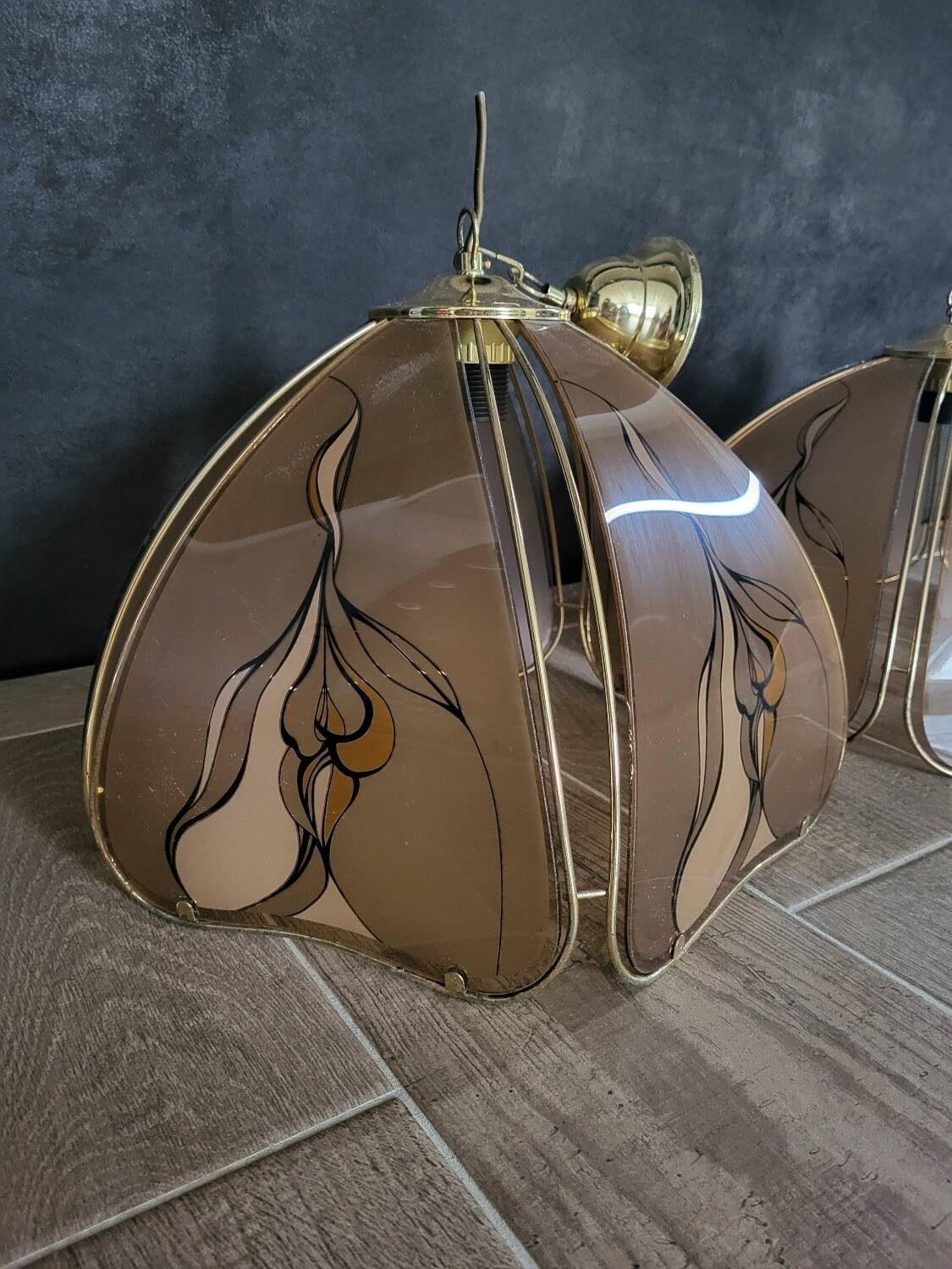 2 art deco pendant lights