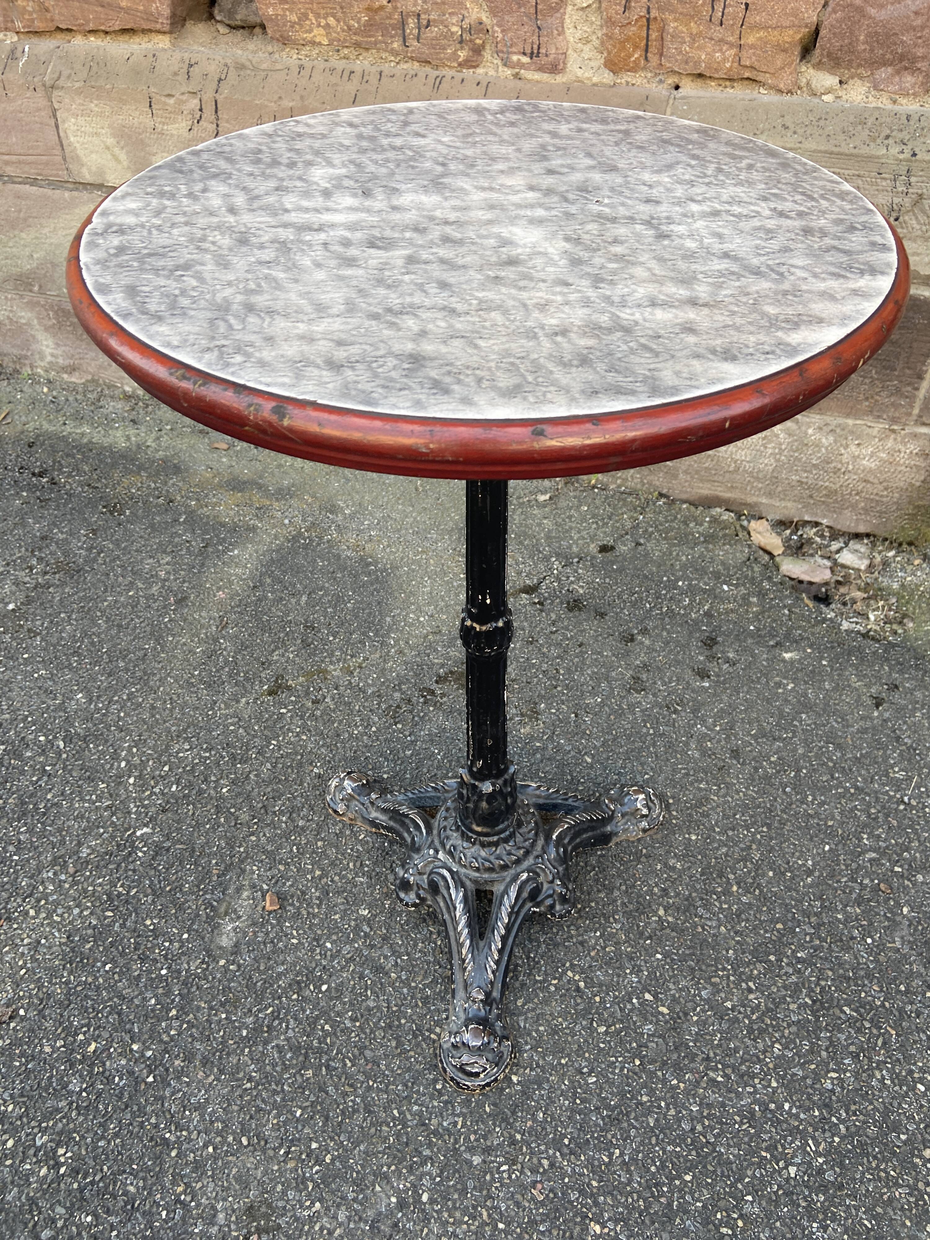 Bistro parisian table